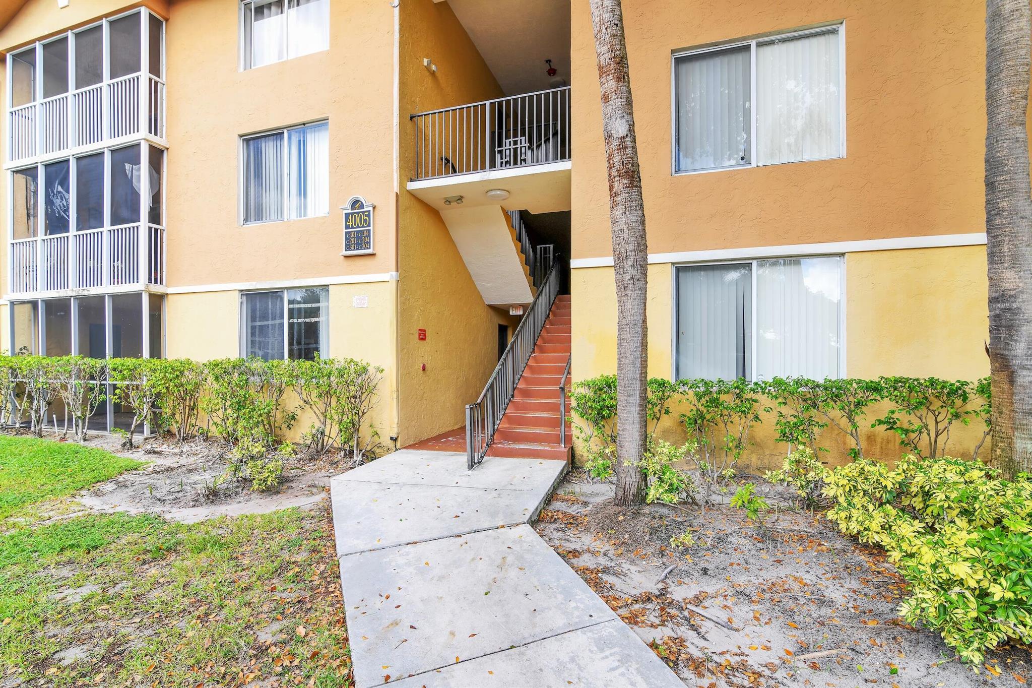 WINDWARD LAKES CONDO - Residential Lease