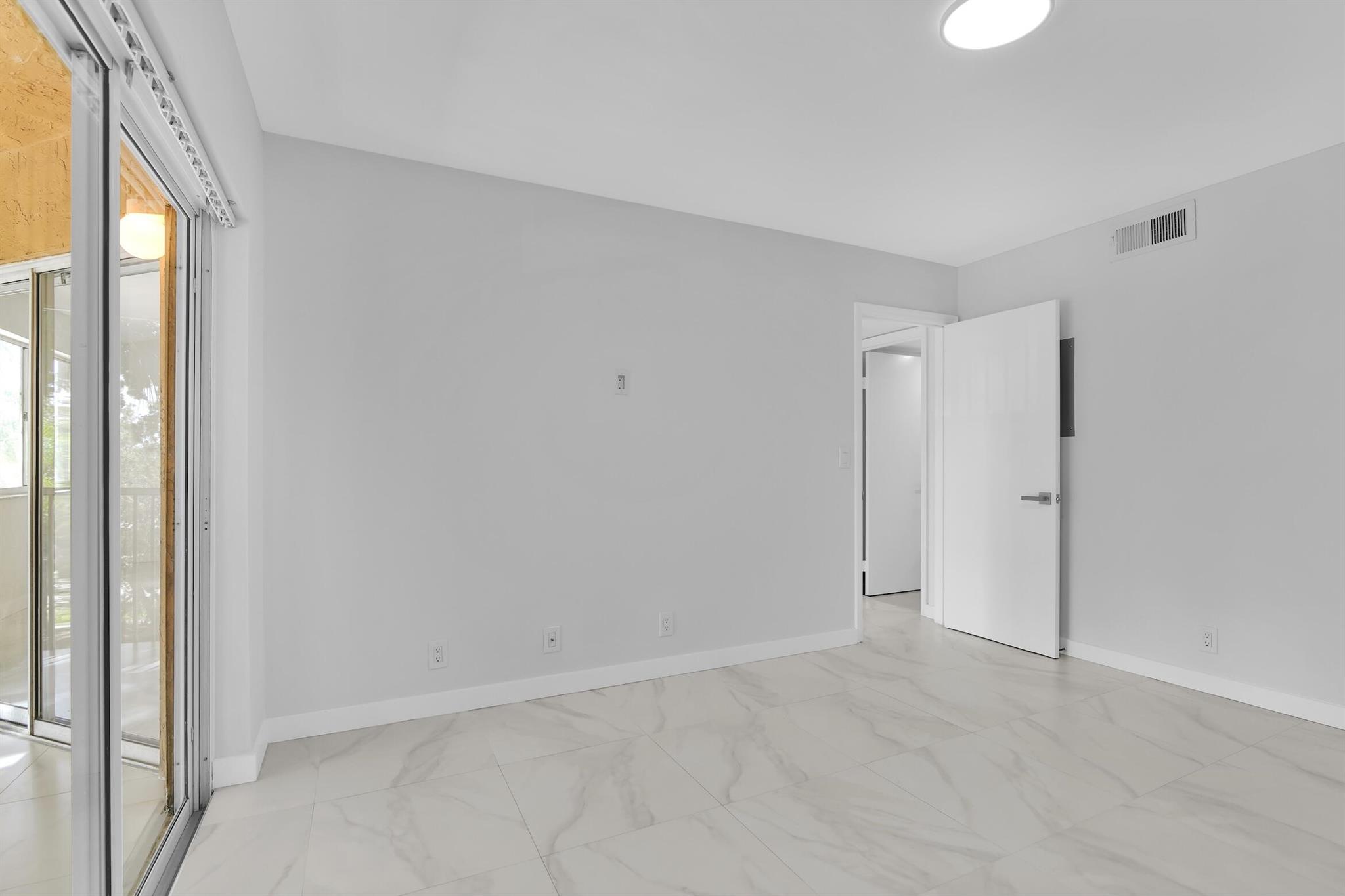 WINDWARD LAKES CONDO - Residential Lease