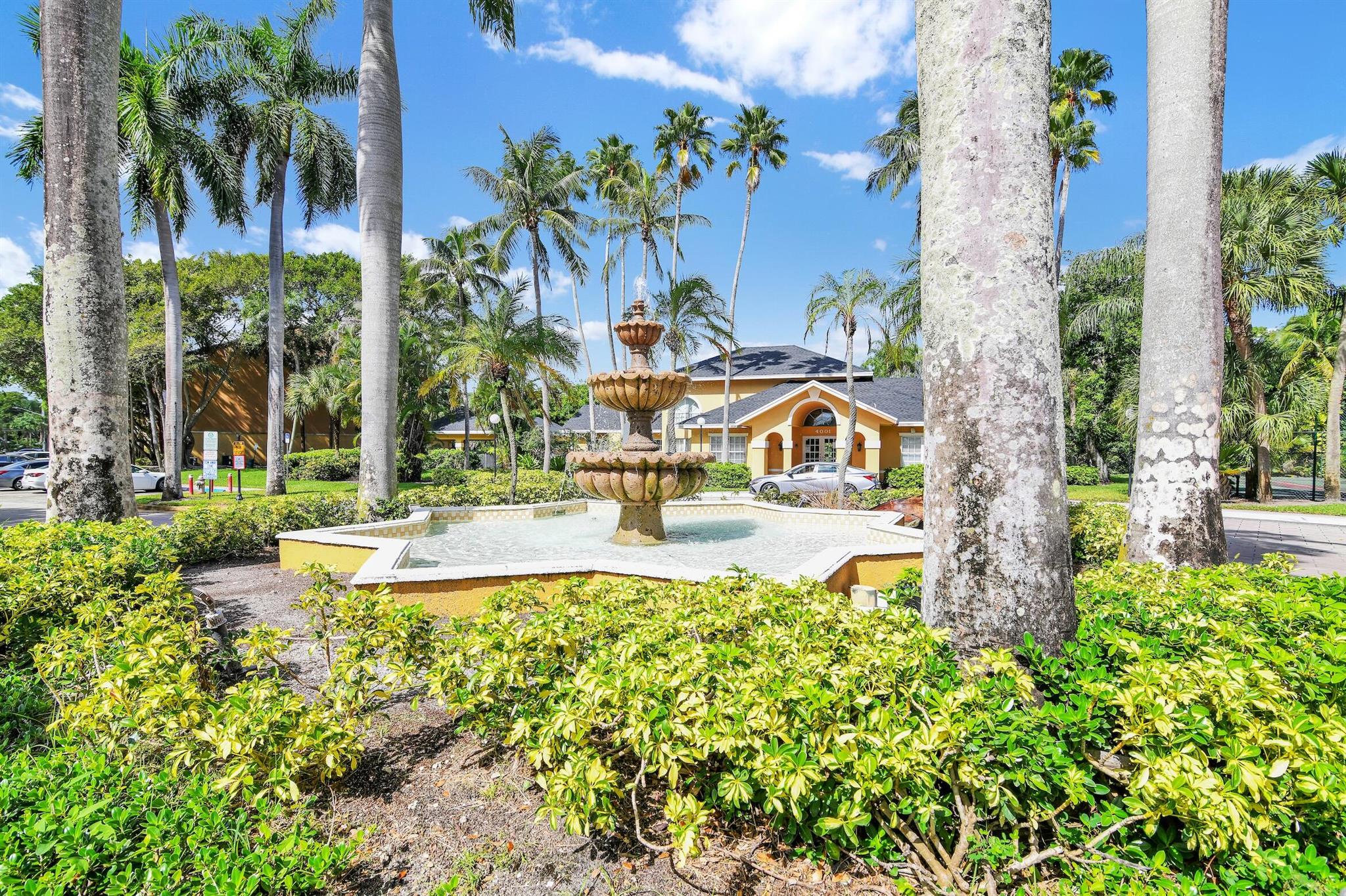 WINDWARD LAKES CONDO - Residential Lease