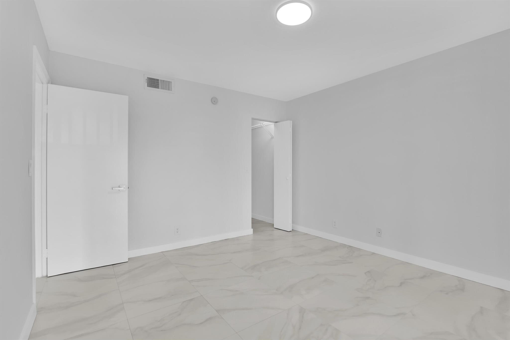 WINDWARD LAKES CONDO - Residential Lease