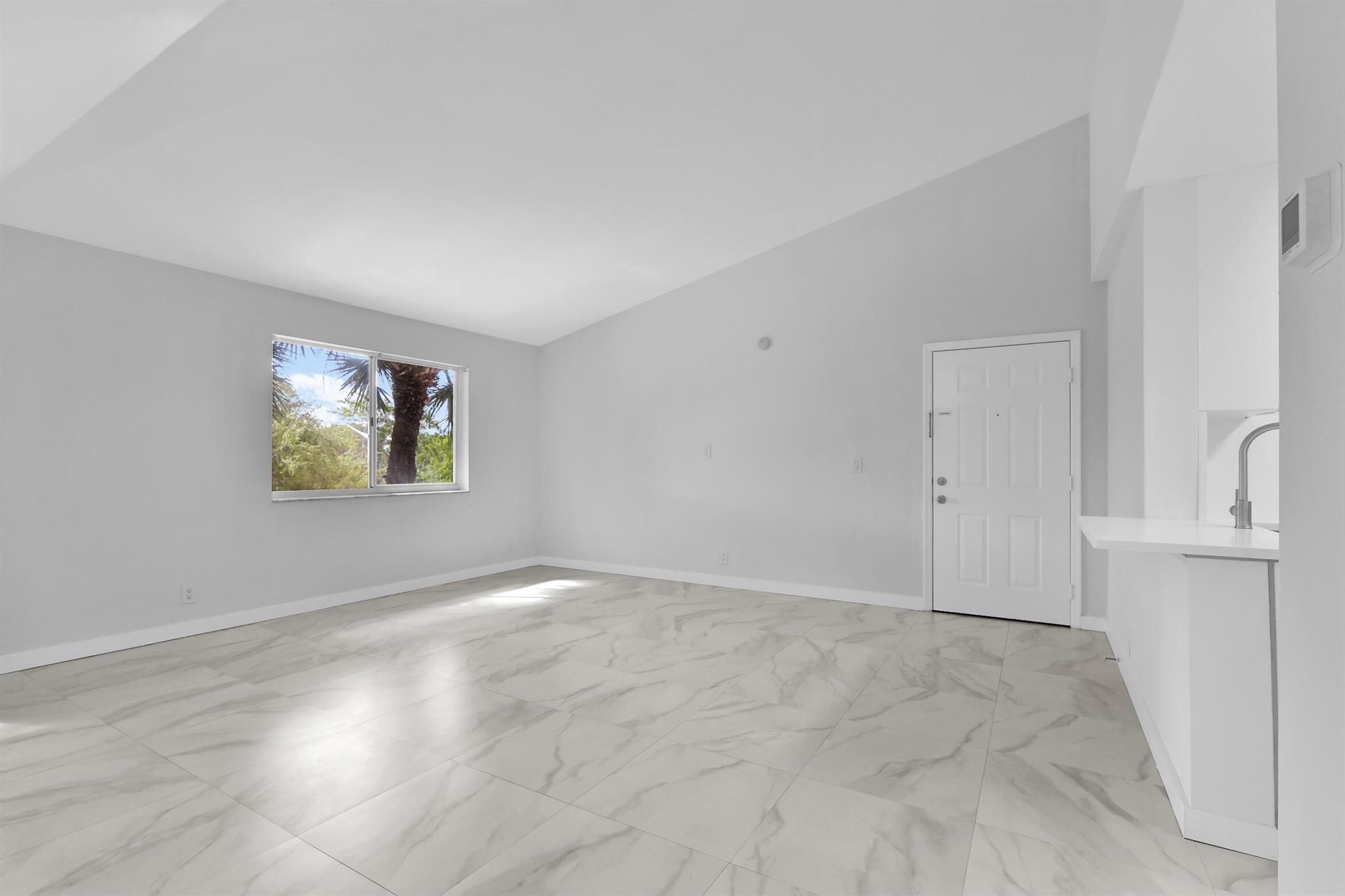 WINDWARD LAKES CONDO - Residential Lease