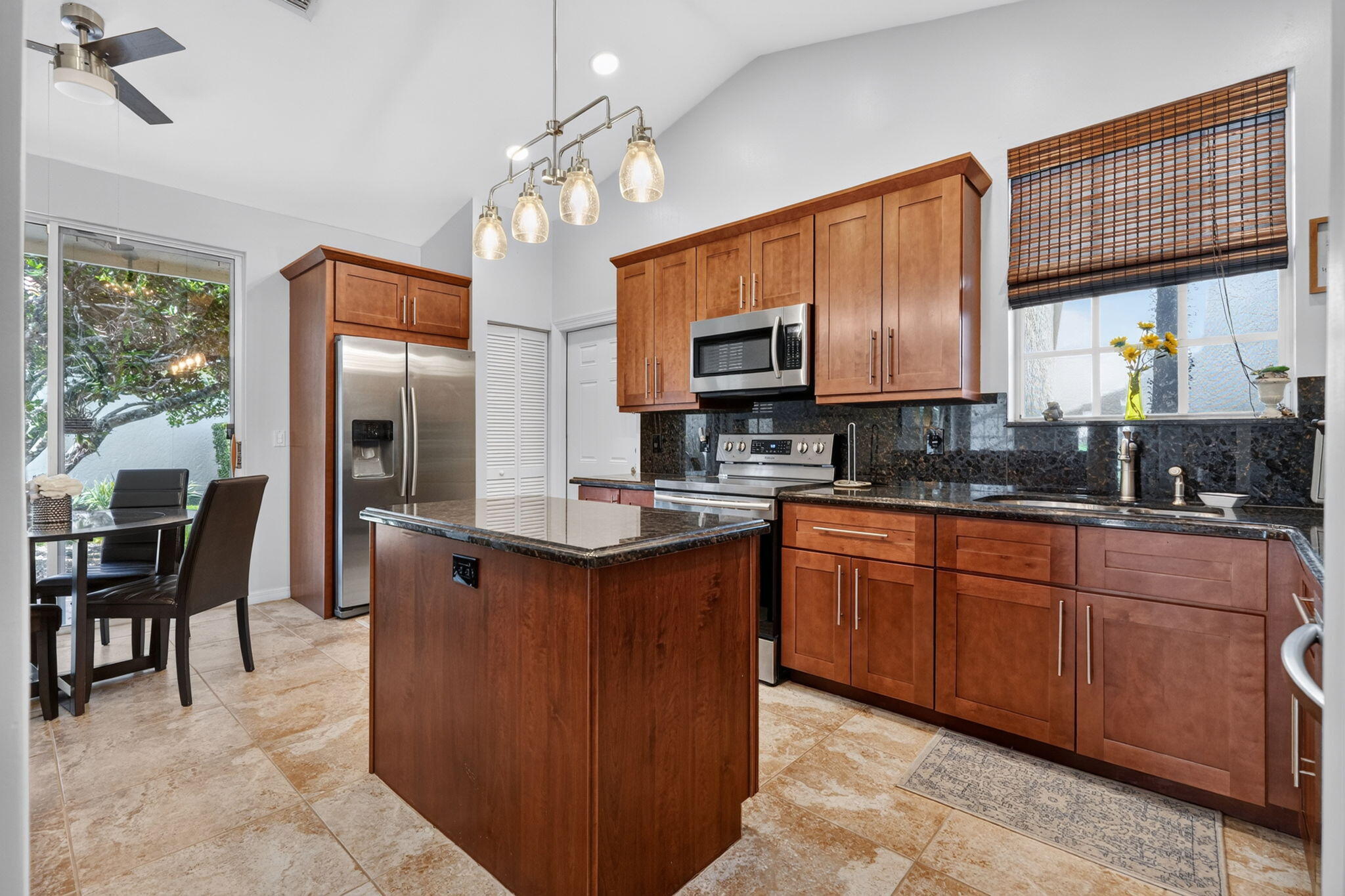 13910 Cross Pointe Court