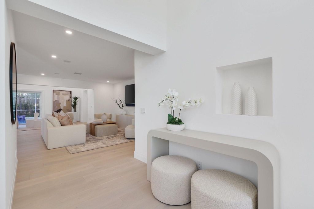 Photo of 735 NE 6th Street, Boca Raton, FL 33432 (MLS # F10529068)