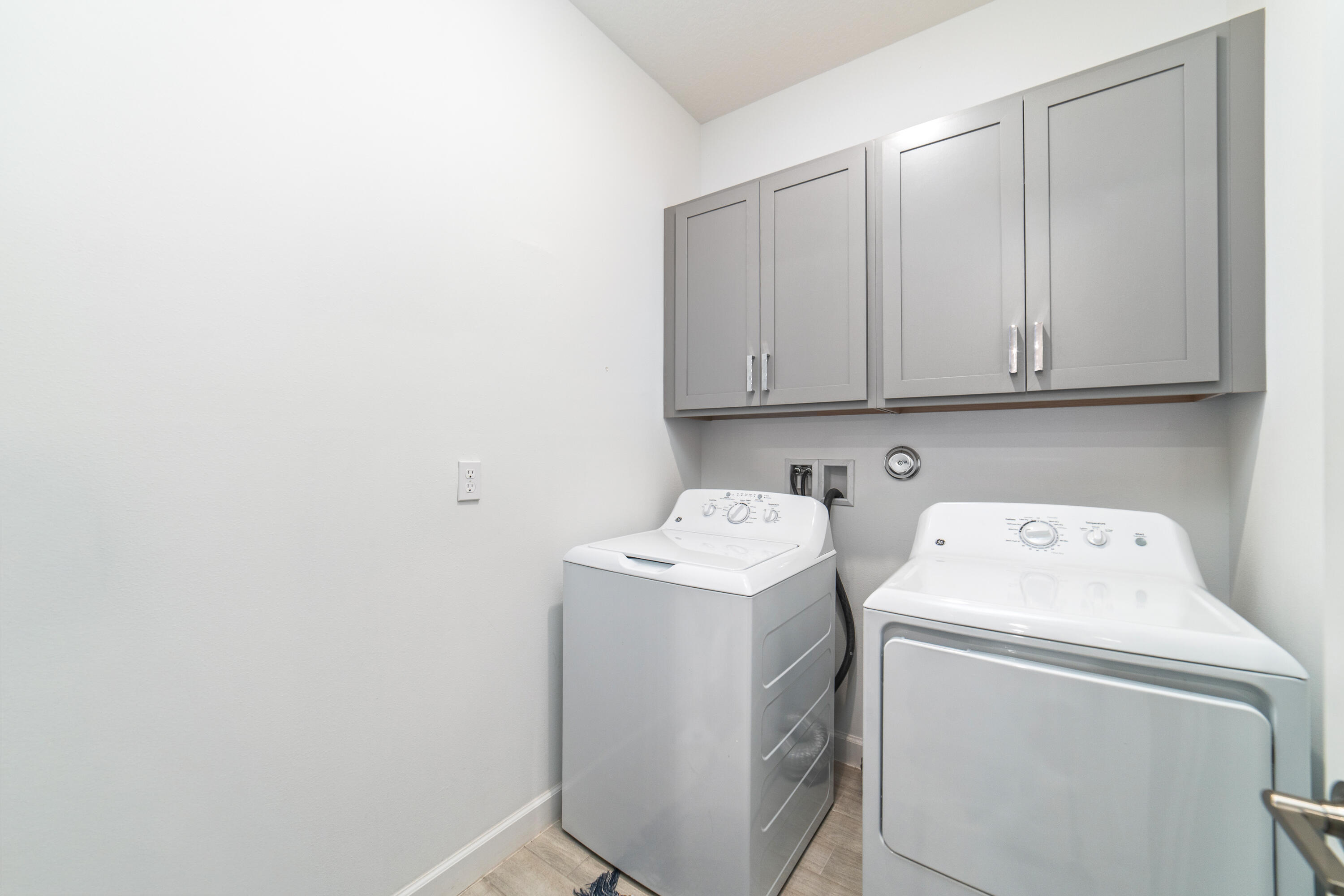 LAKES AT BROOKHAVEN - Residential