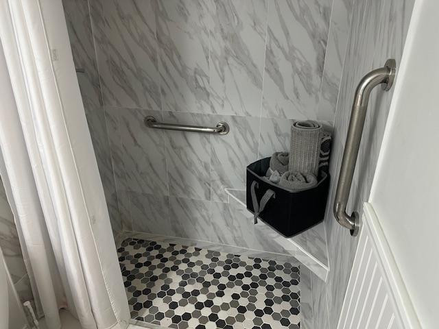 ORIOLE GARDENS THREE - Residential