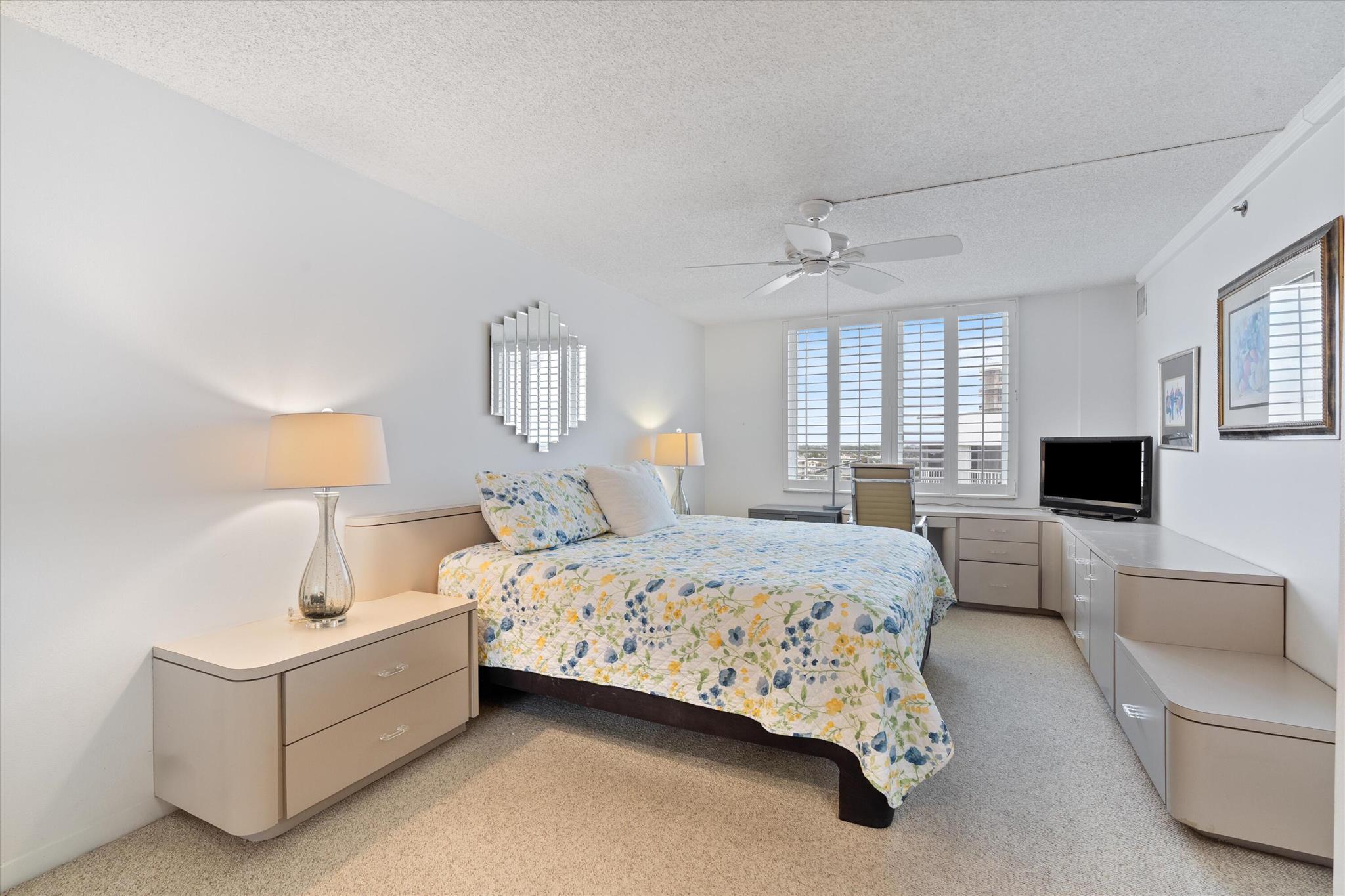 AMBASSADORS V NORTH CONDO - Residential