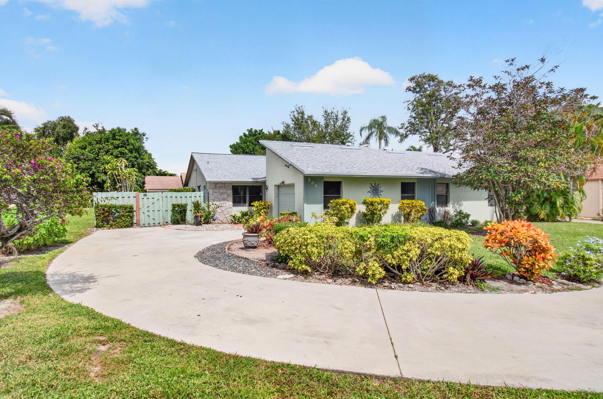 866 NW 25TH Avenue