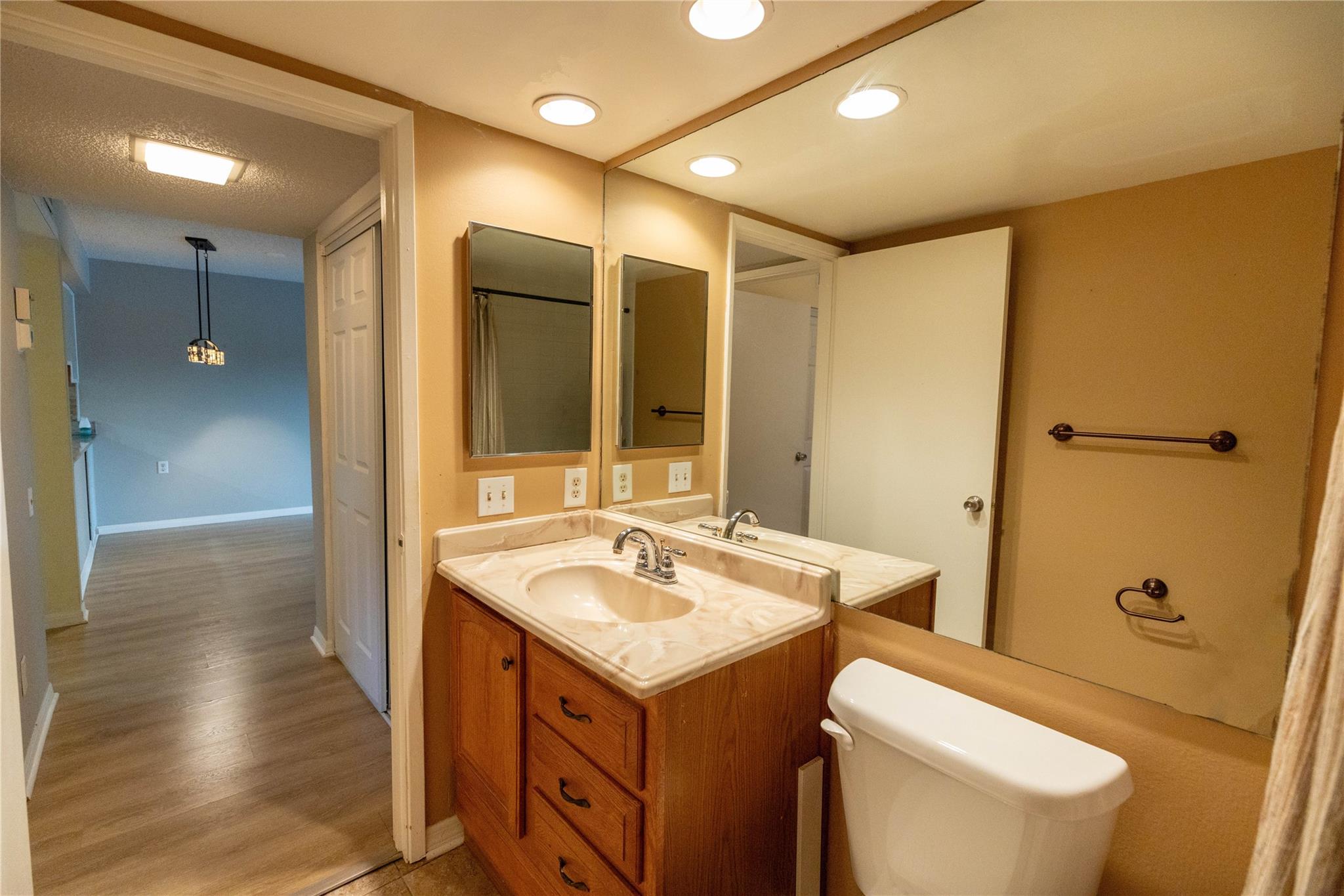 View photos, virtual tours, details... 1202 Bahama Bnd I2