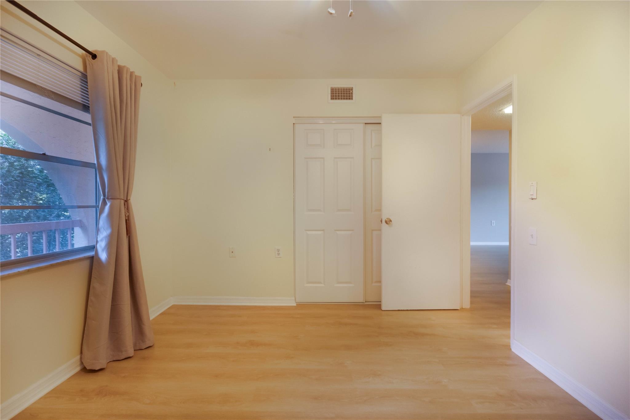 View photos, virtual tours, details... 1202 Bahama Bnd I2