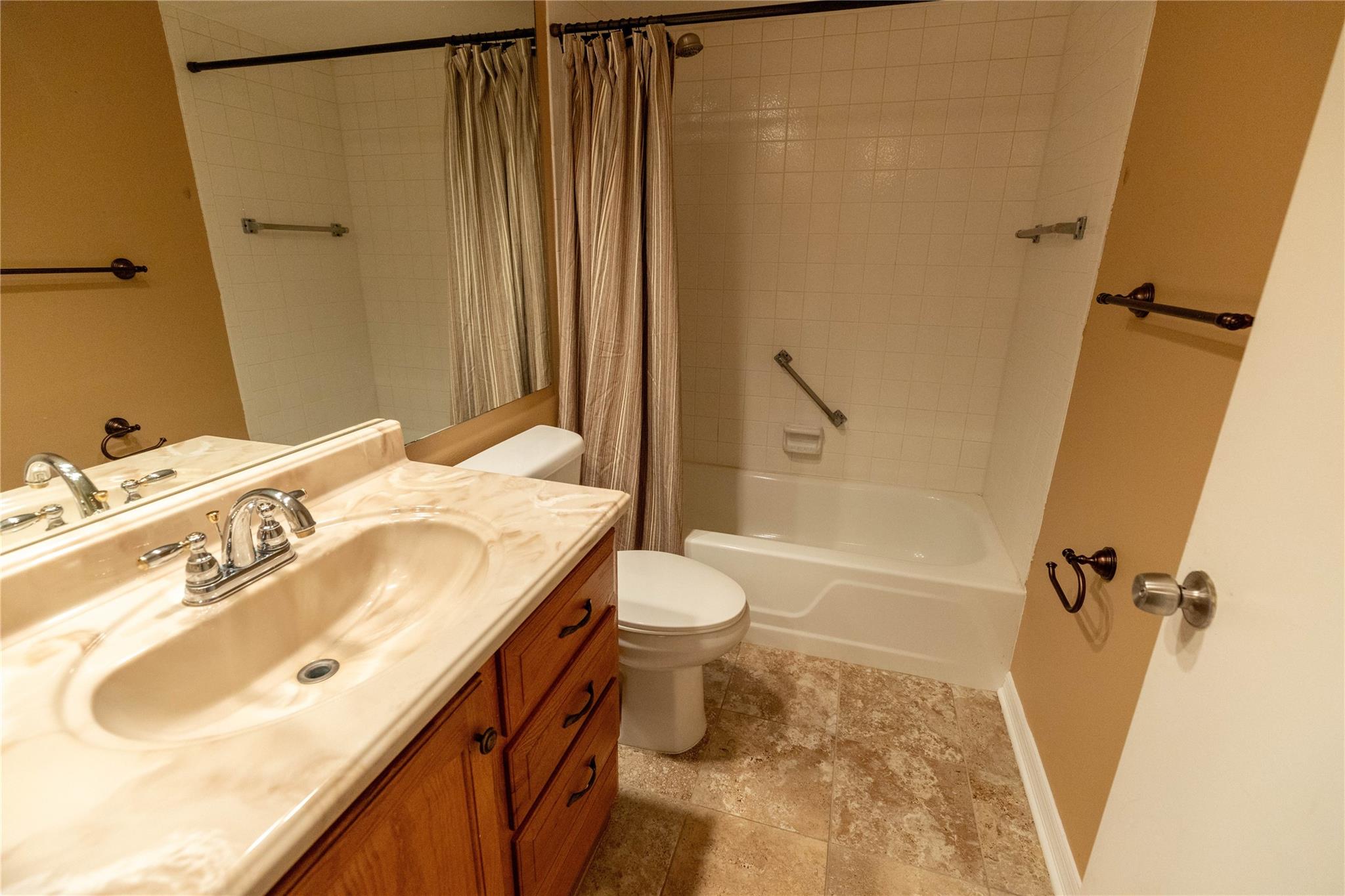 View photos, virtual tours, details... 1202 Bahama Bnd I2