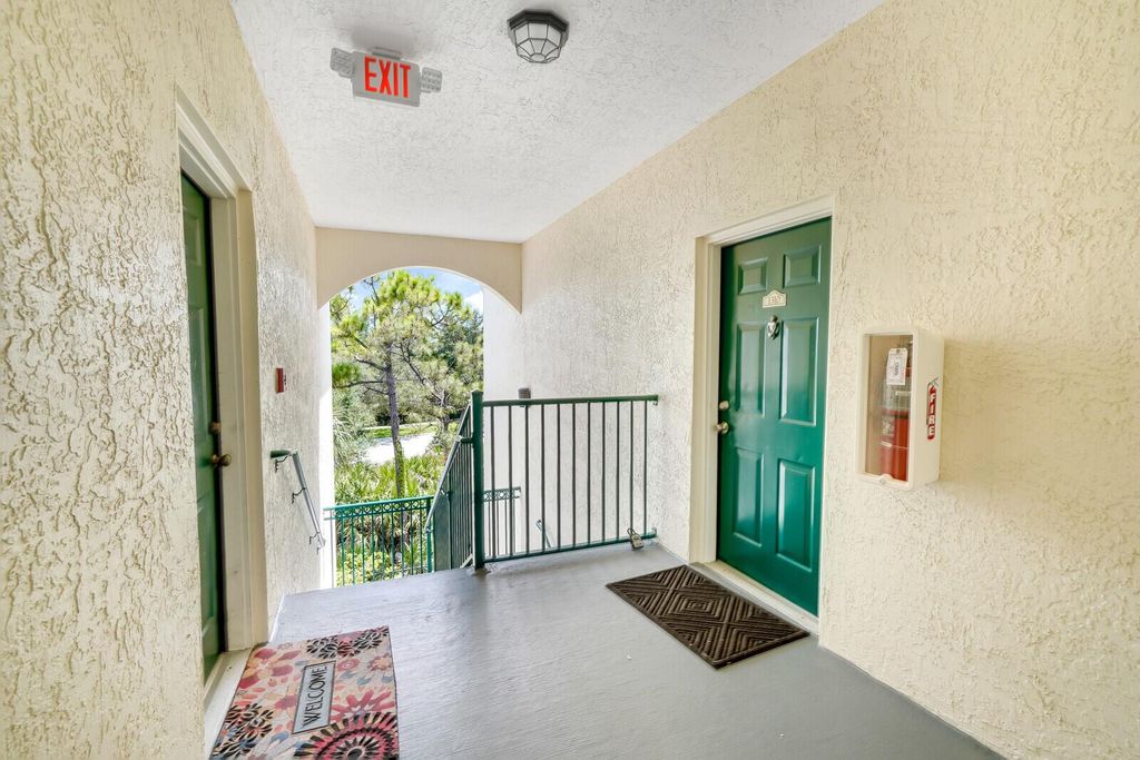 Photo of 1310 Myrtlewood Circle E, Palm Beach Gardens, FL 33418 (MLS # R10987501)