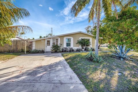 A home in Deerfield Beach