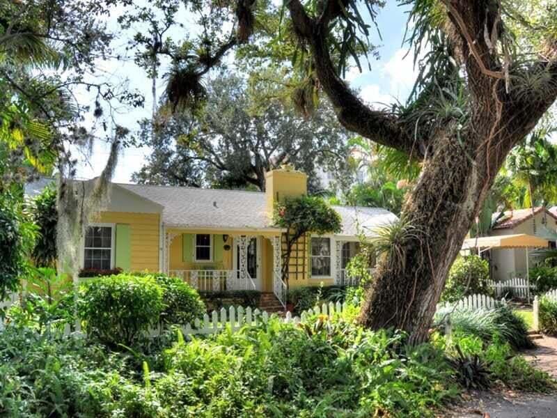 Photo of 1620 SE 2ND Court, Fort Lauderdale, FL 33301 (MLS # B26071195)