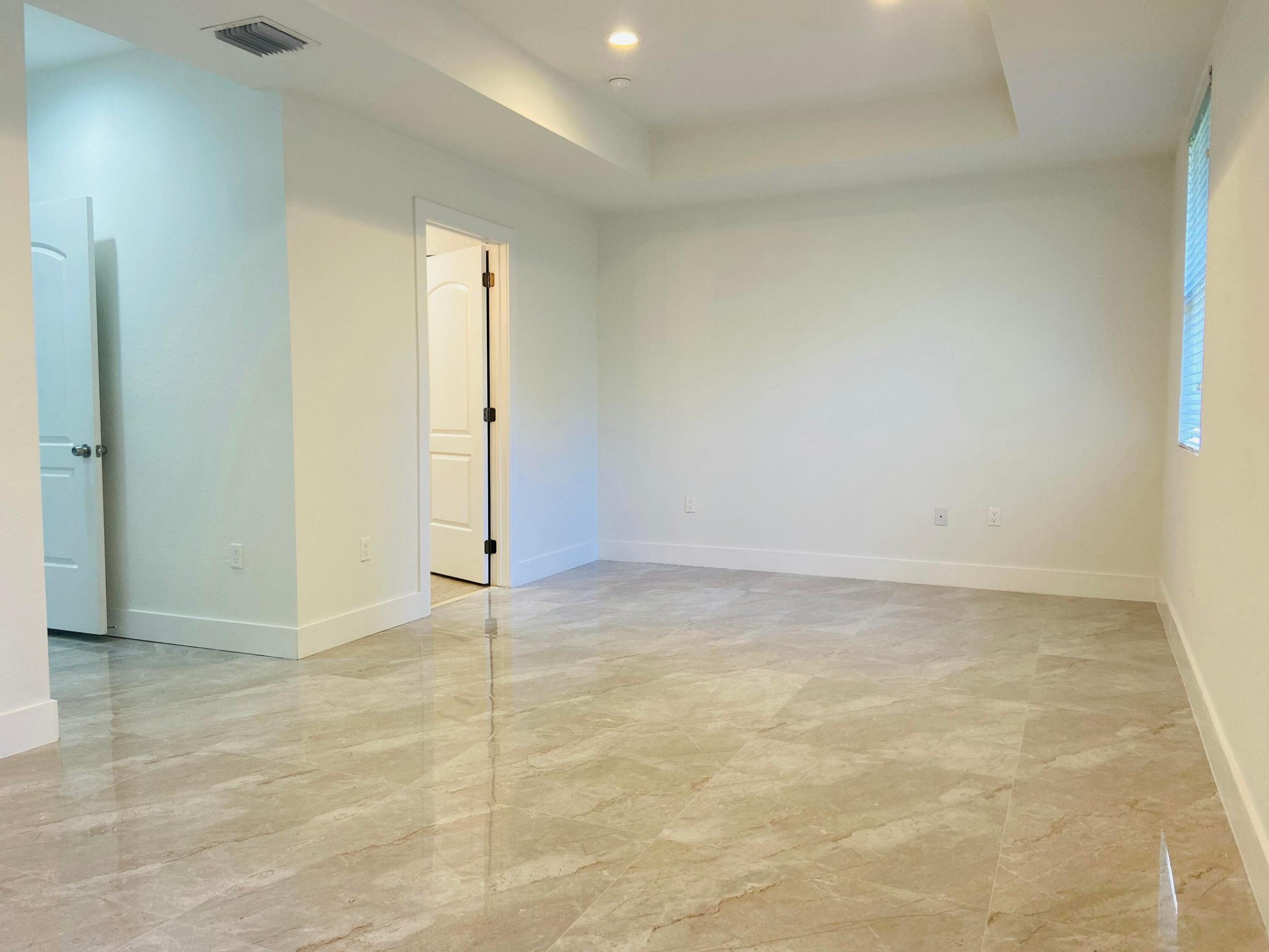 CASA DEL SOL - Residential Lease
