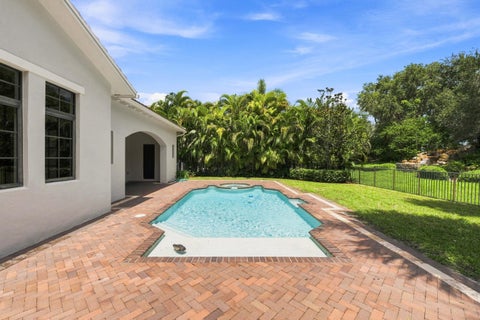 Tiny photo for 8166 Emerald Avenue, Parkland, FL 33076 (MLS # B26075089)