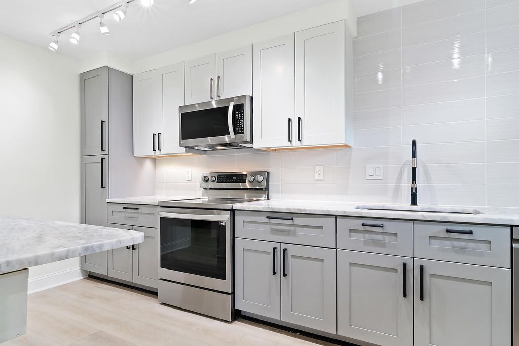 Photo of 122 S Lakeside Drive #3, Lake Worth Beach, FL 33460 (MLS # R11113989)