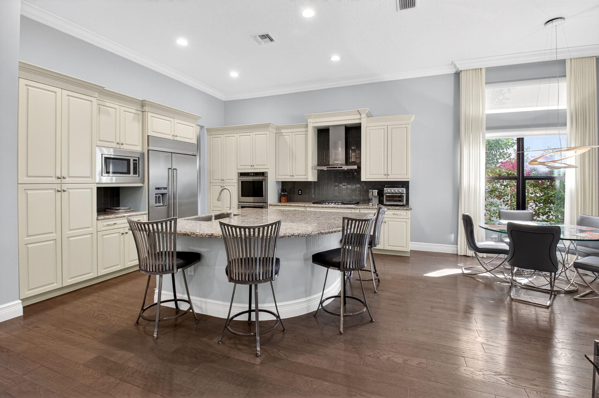 SEVEN BRIDGES - Residential