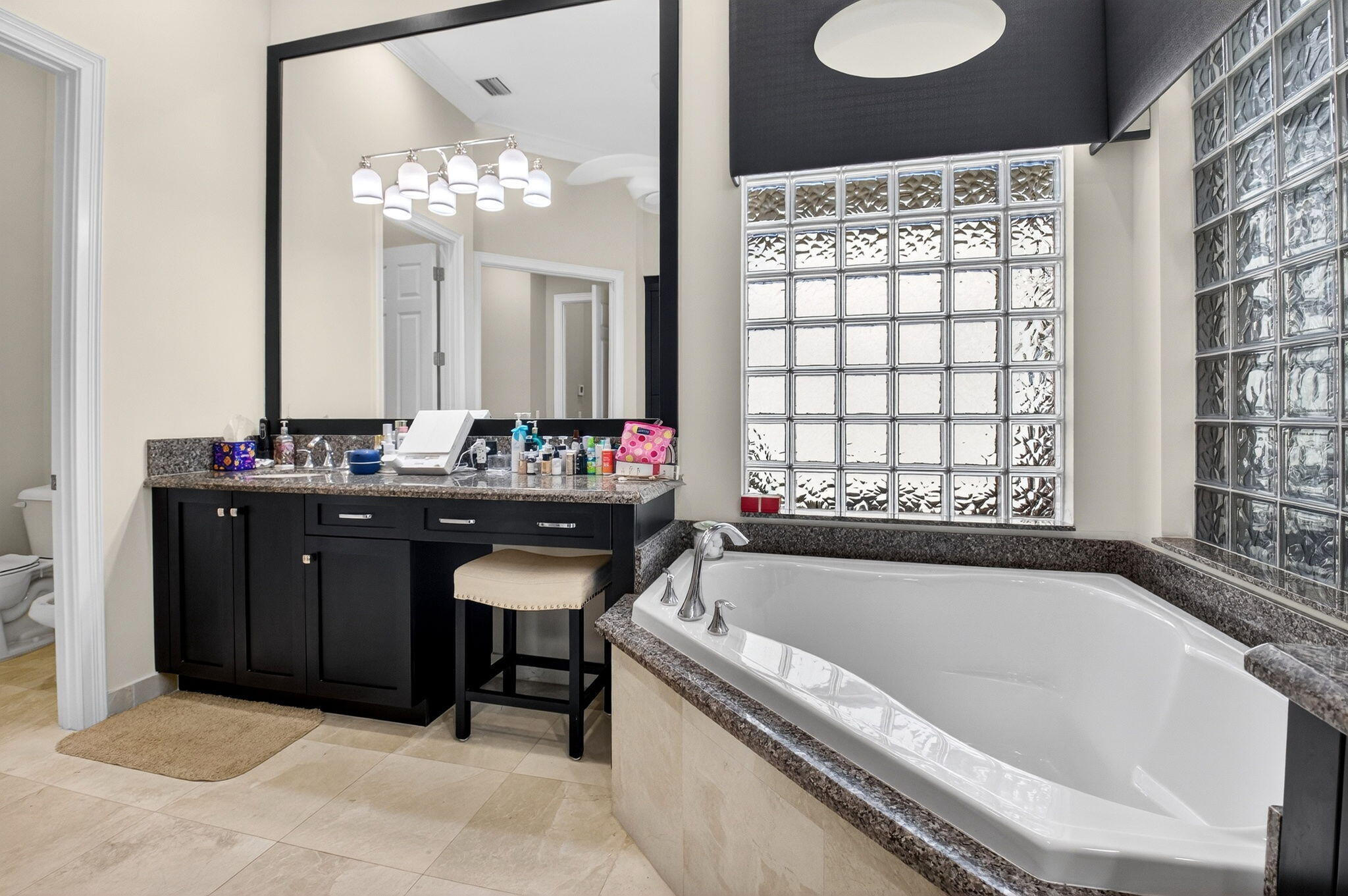 SEVEN BRIDGES - Residential