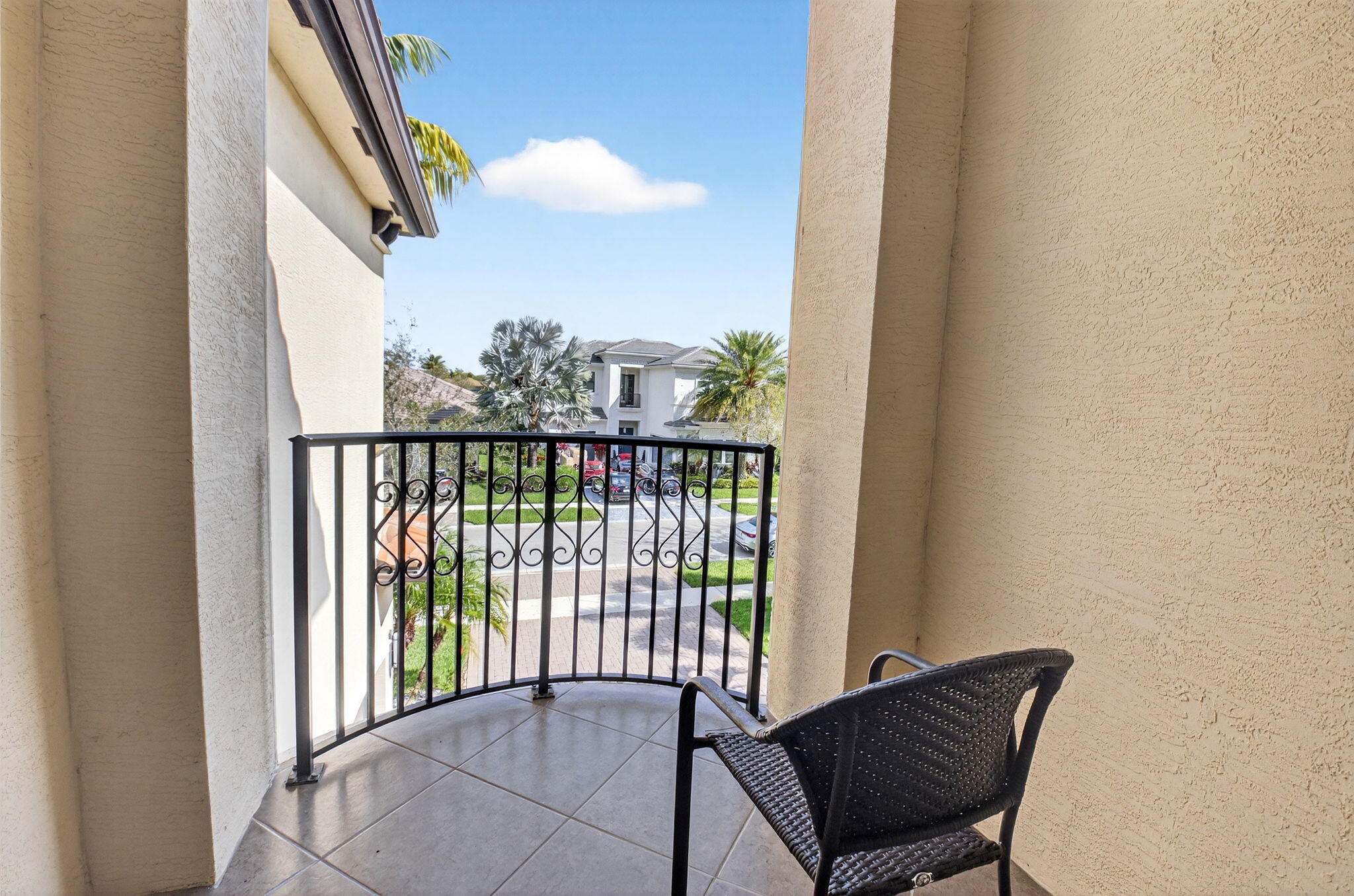 SEVEN BRIDGES - Residential