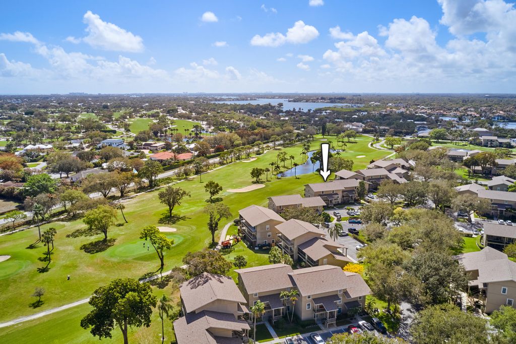 Photo of 18449 SE Wood Haven Lane #C, Jupiter, FL 33469 (MLS # R11168122)