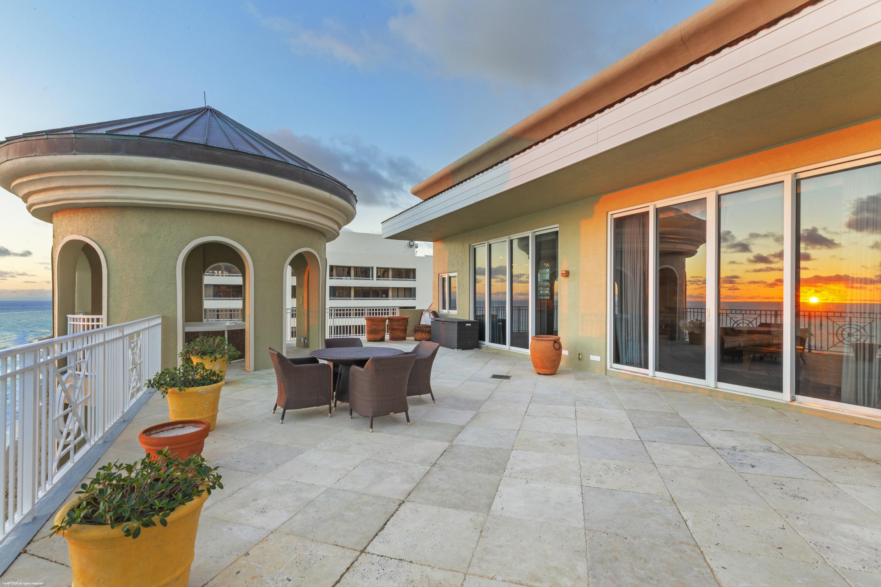 ONE SINGER ISLAND CONDO - Residential