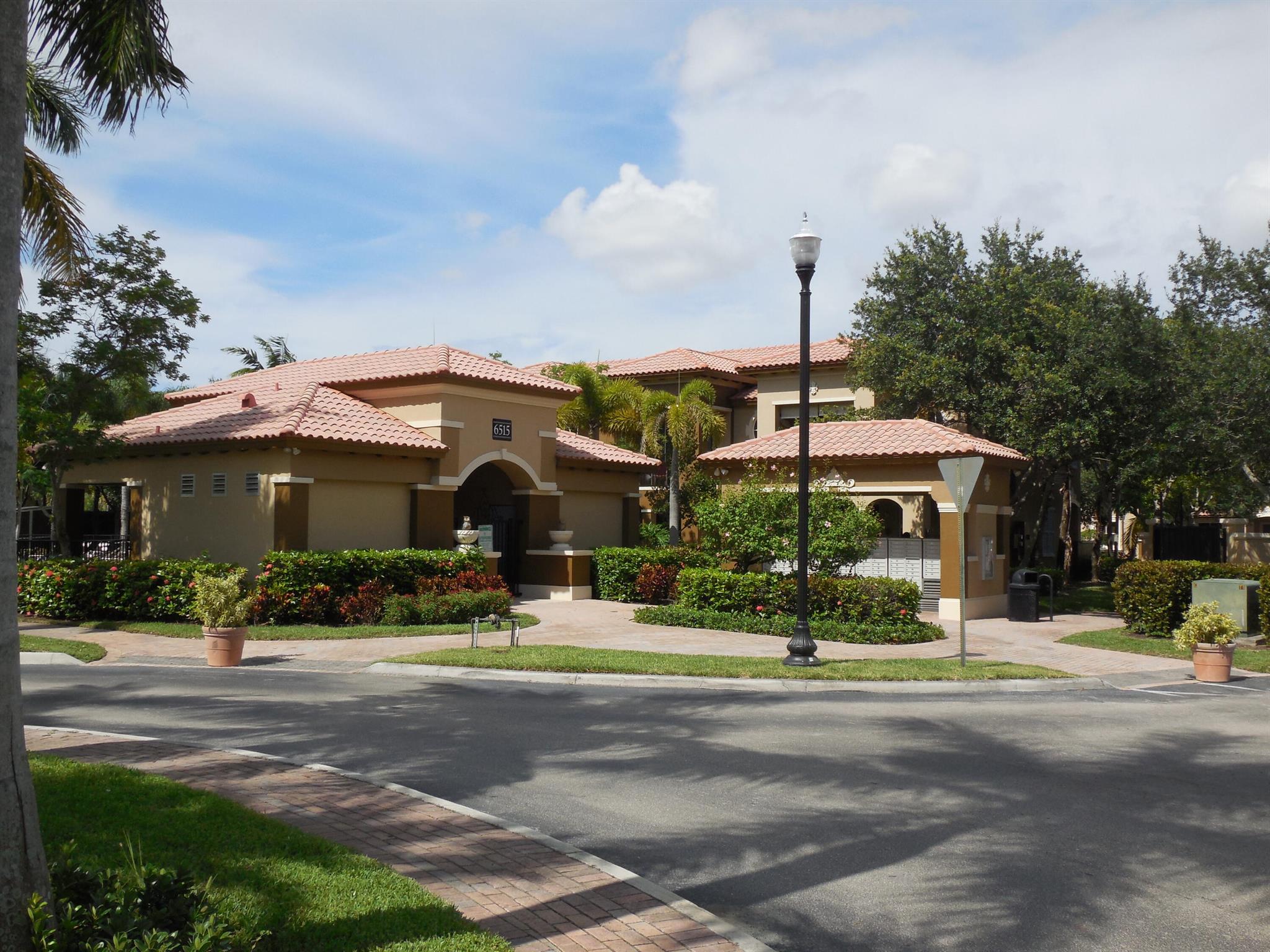 LINKS AT EMERALD DUNES - Residential