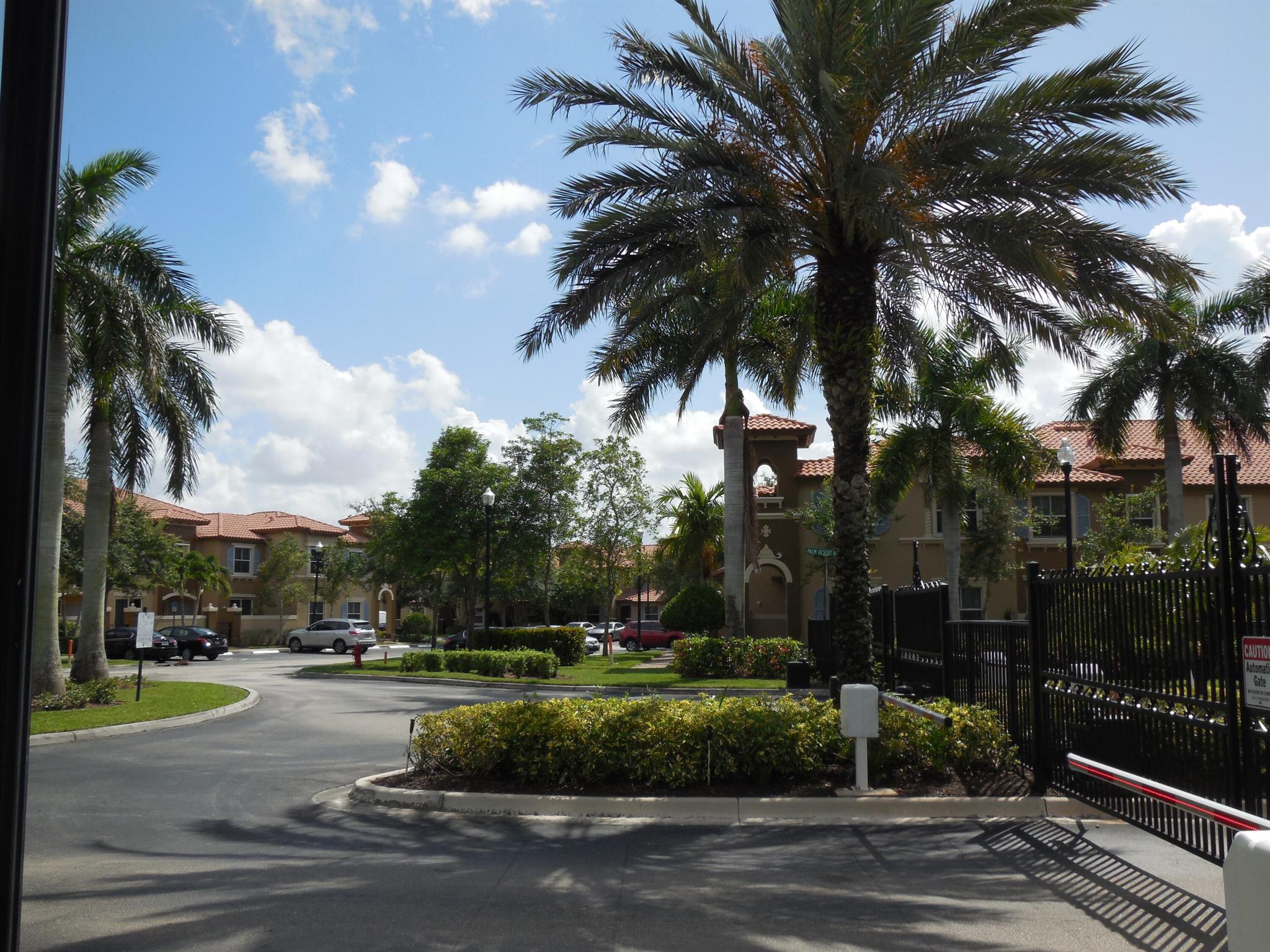 LINKS AT EMERALD DUNES - Residential