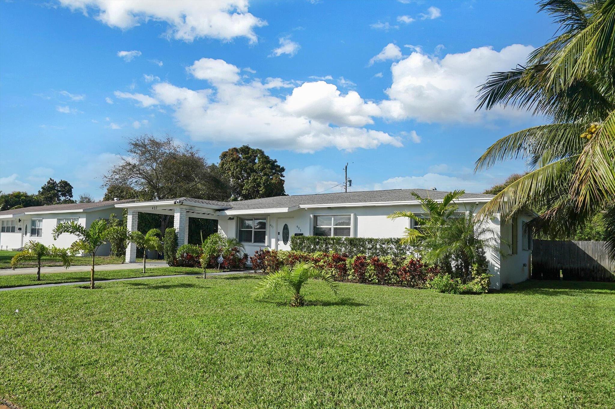 423 Hawthorne Drive