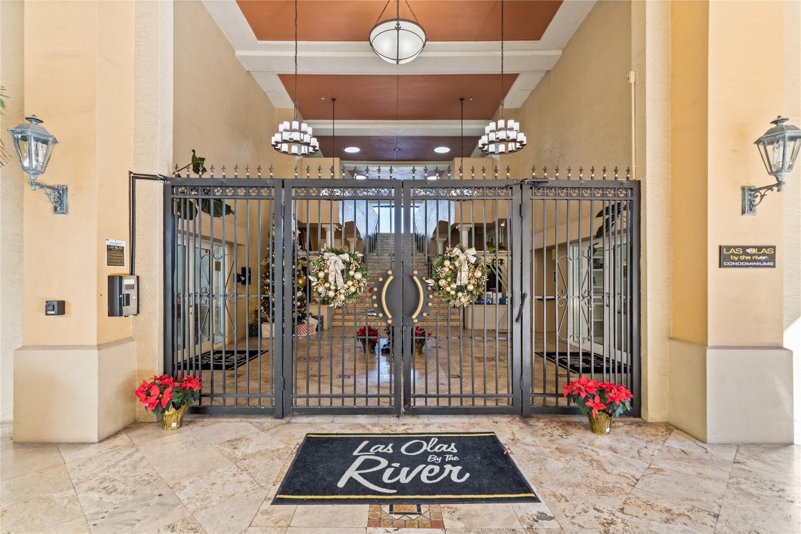 LAS OLAS BY THE RIVER CON - Residential