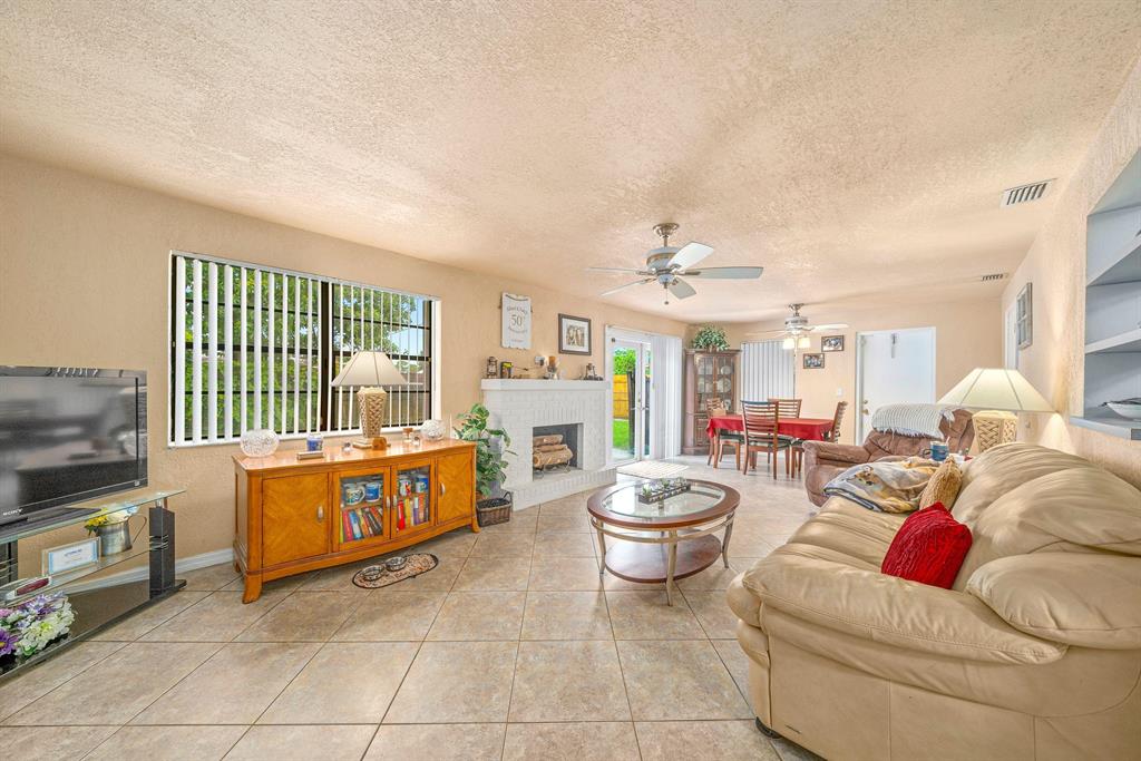 SEMINOLE MANOR 2 - Residential