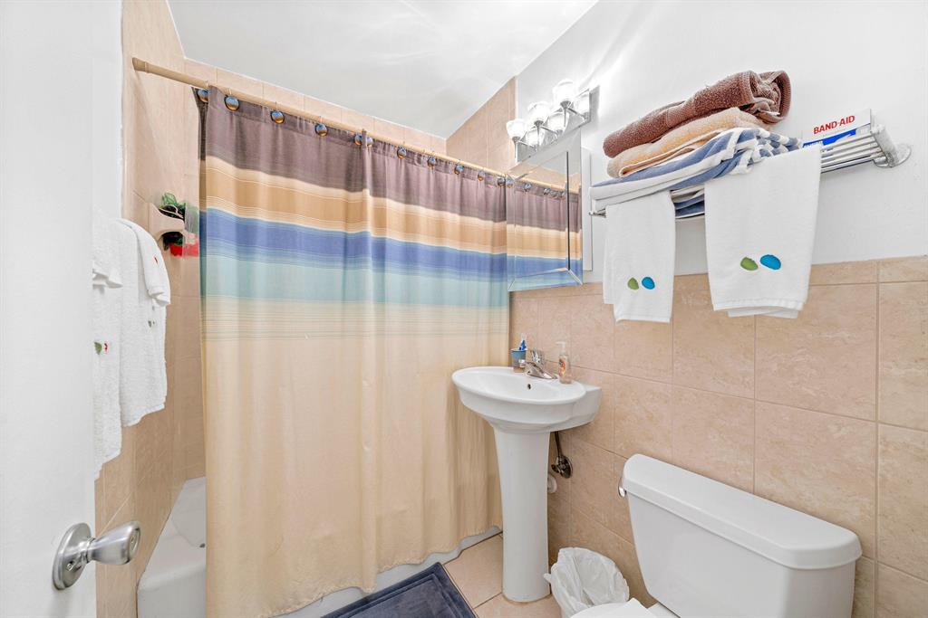 SEMINOLE MANOR 2 - Residential