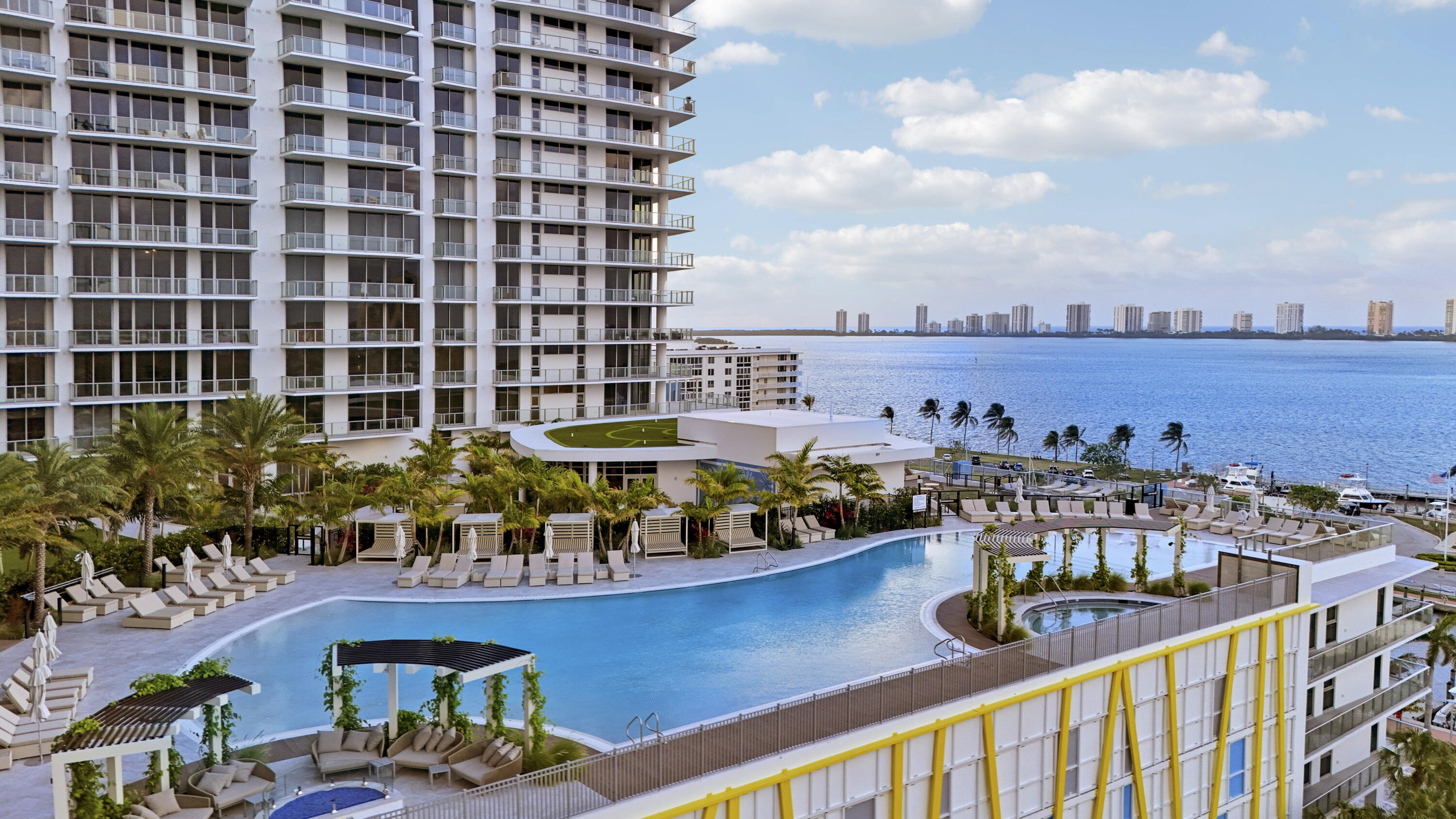 NAUTILUS 220 CONDO - Residential
