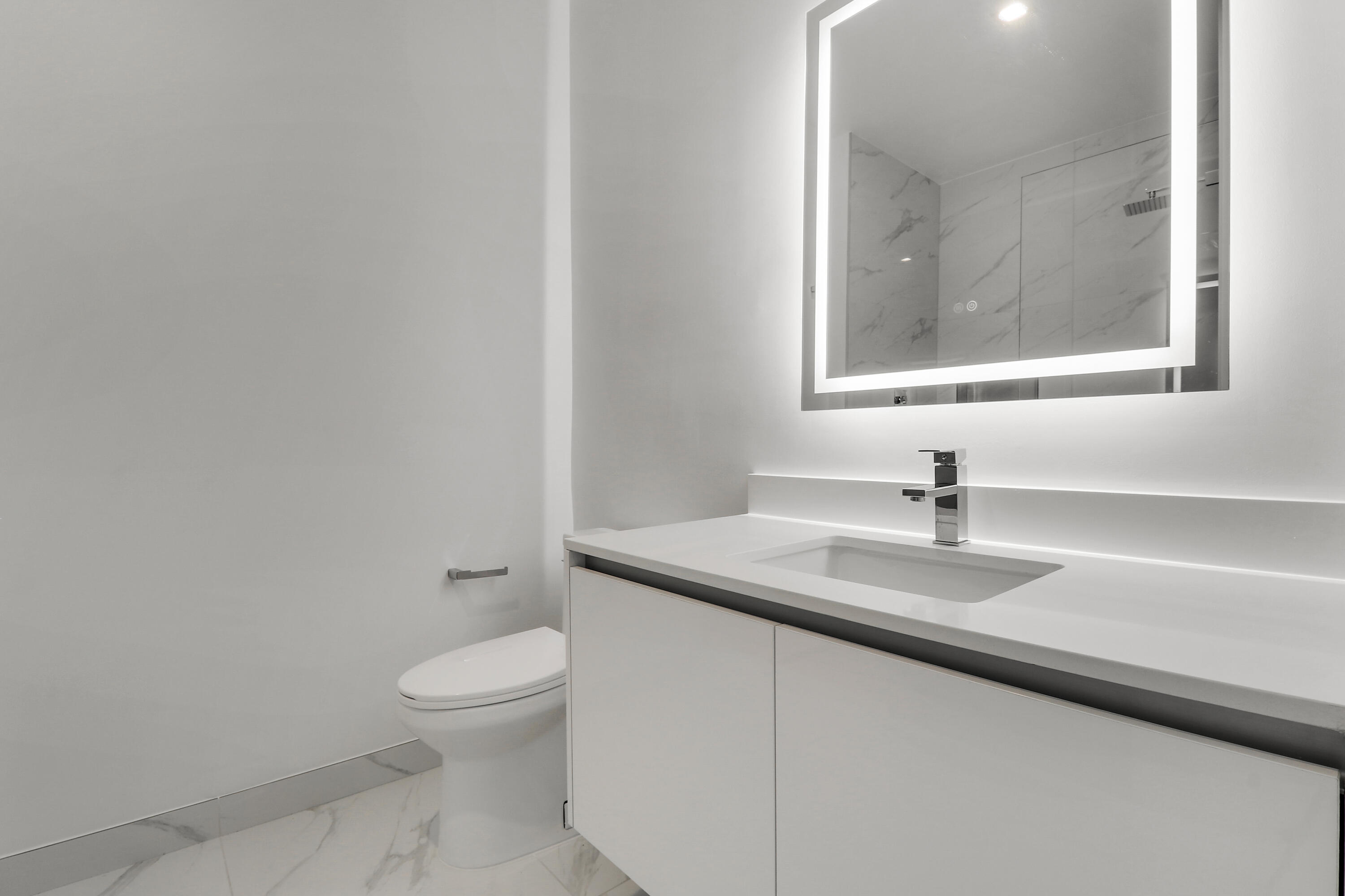 NAUTILUS 220 CONDO - Residential