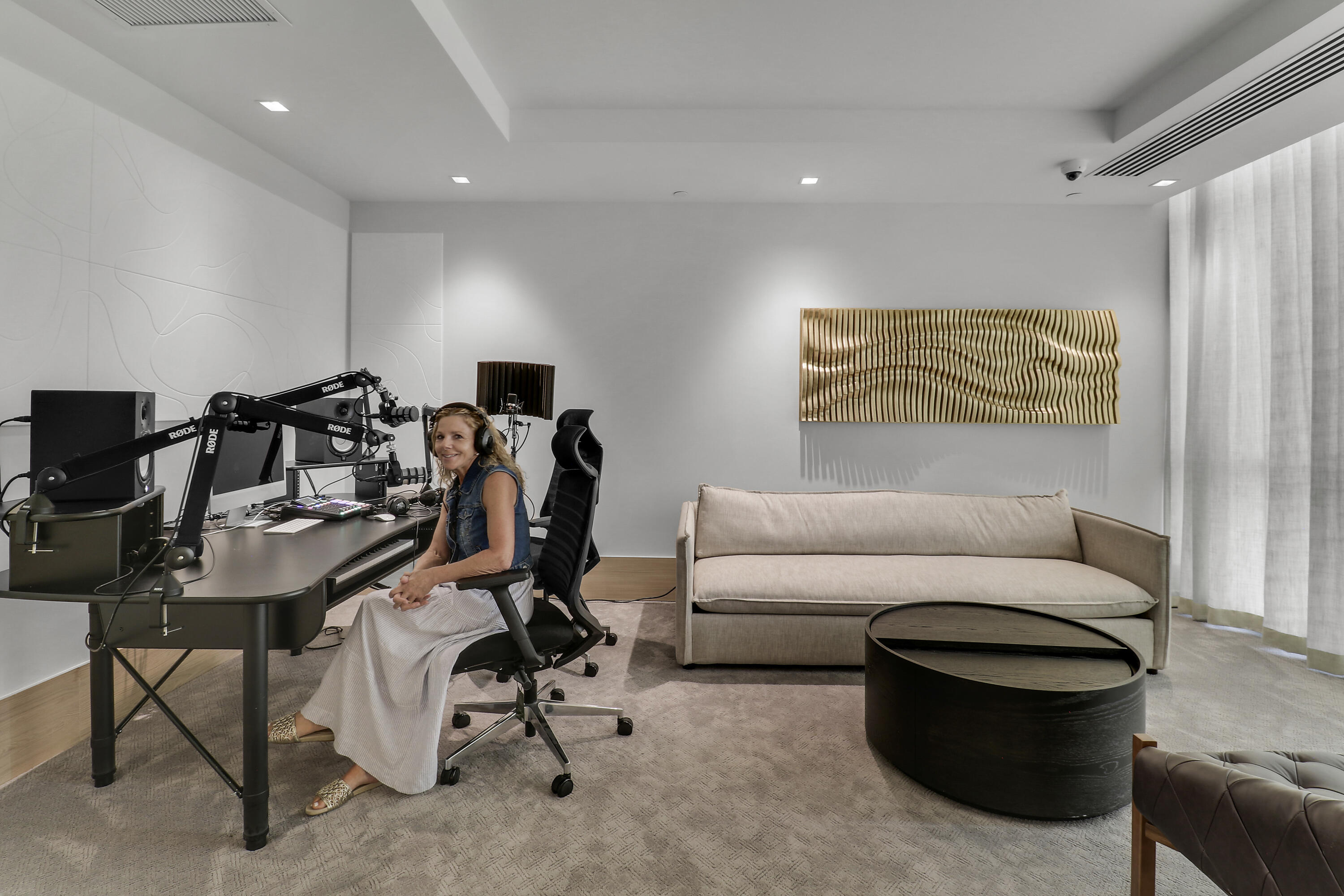 NAUTILUS 220 CONDO - Residential