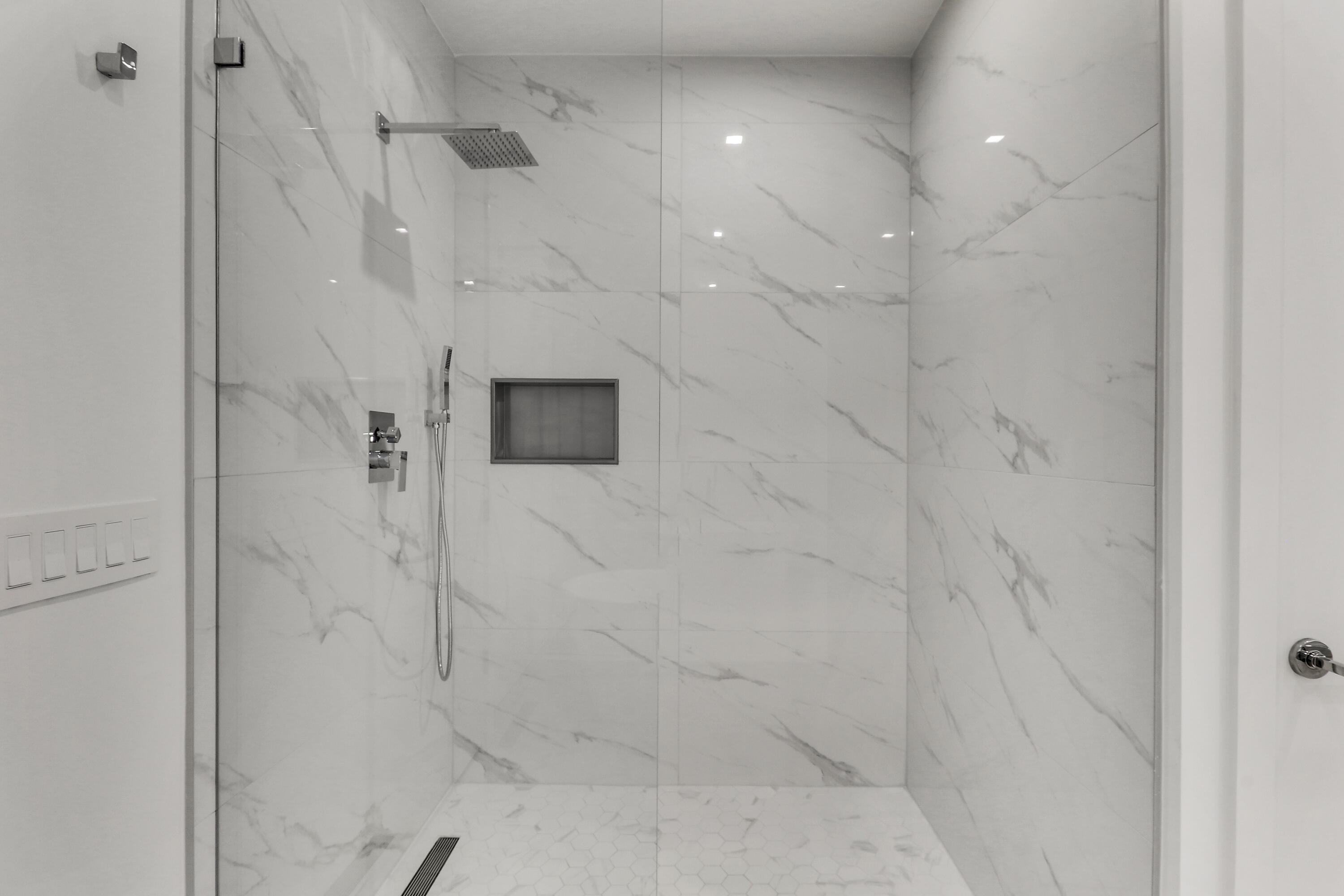 NAUTILUS 220 CONDO - Residential