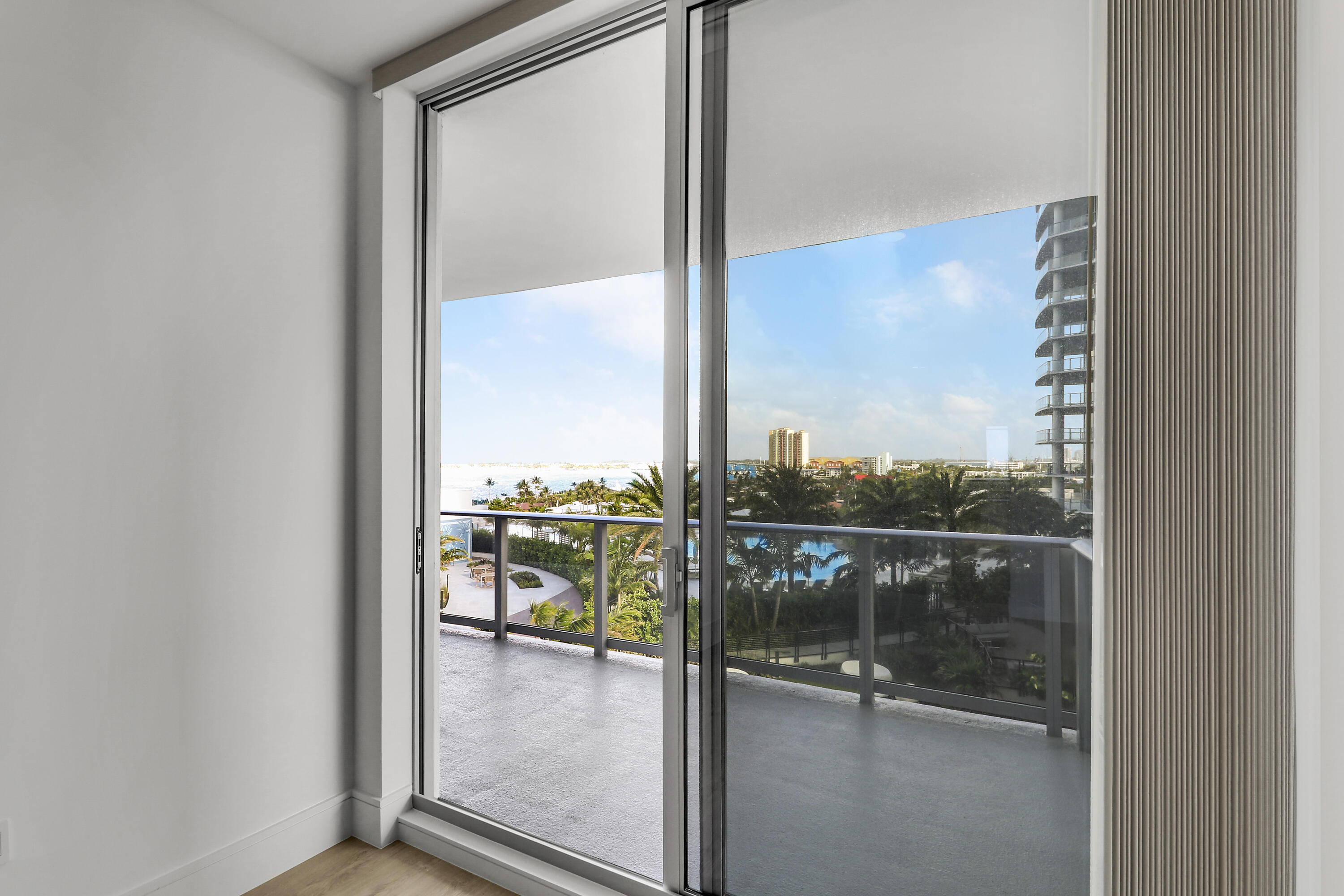 NAUTILUS 220 CONDO - Residential