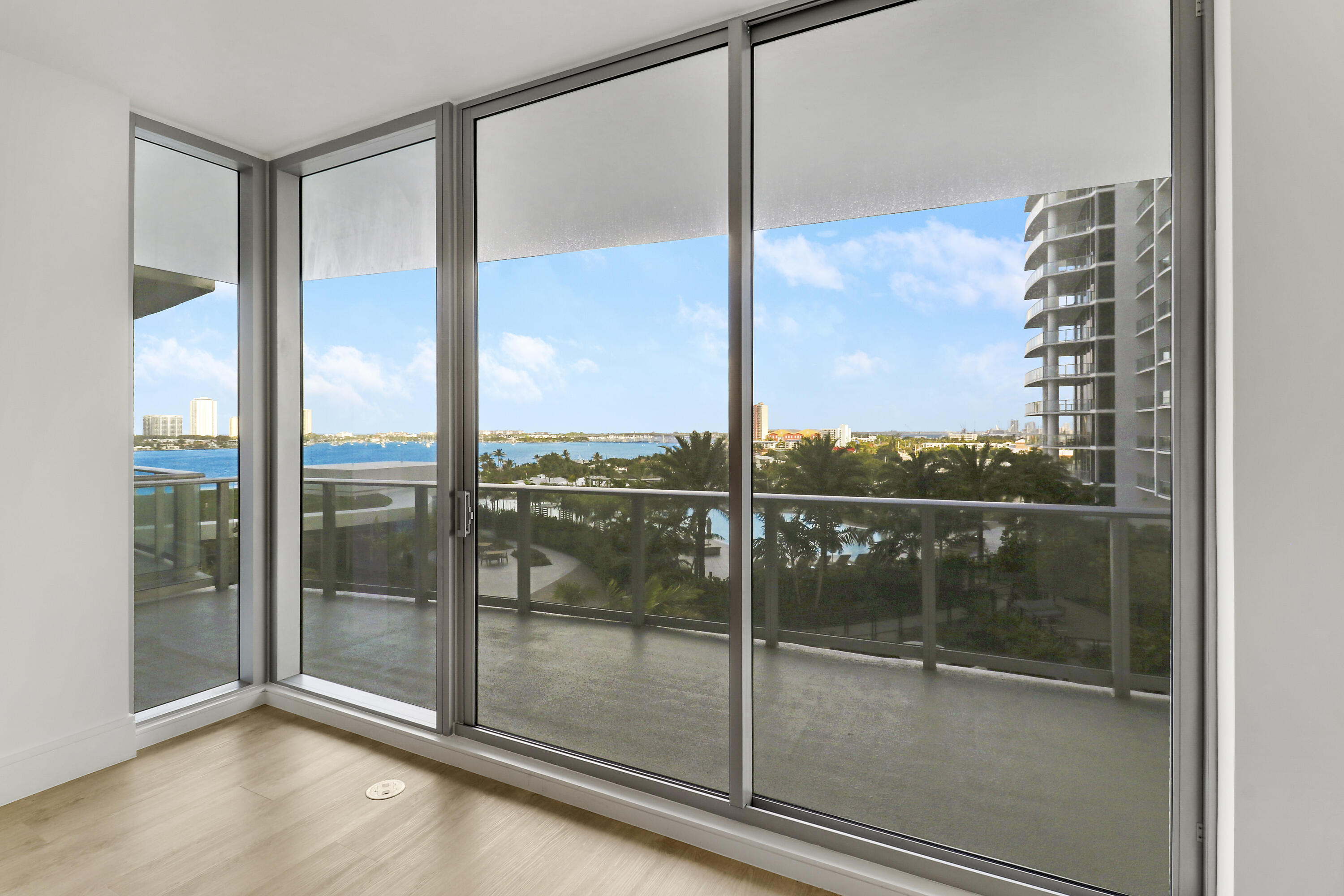 NAUTILUS 220 CONDO - Residential