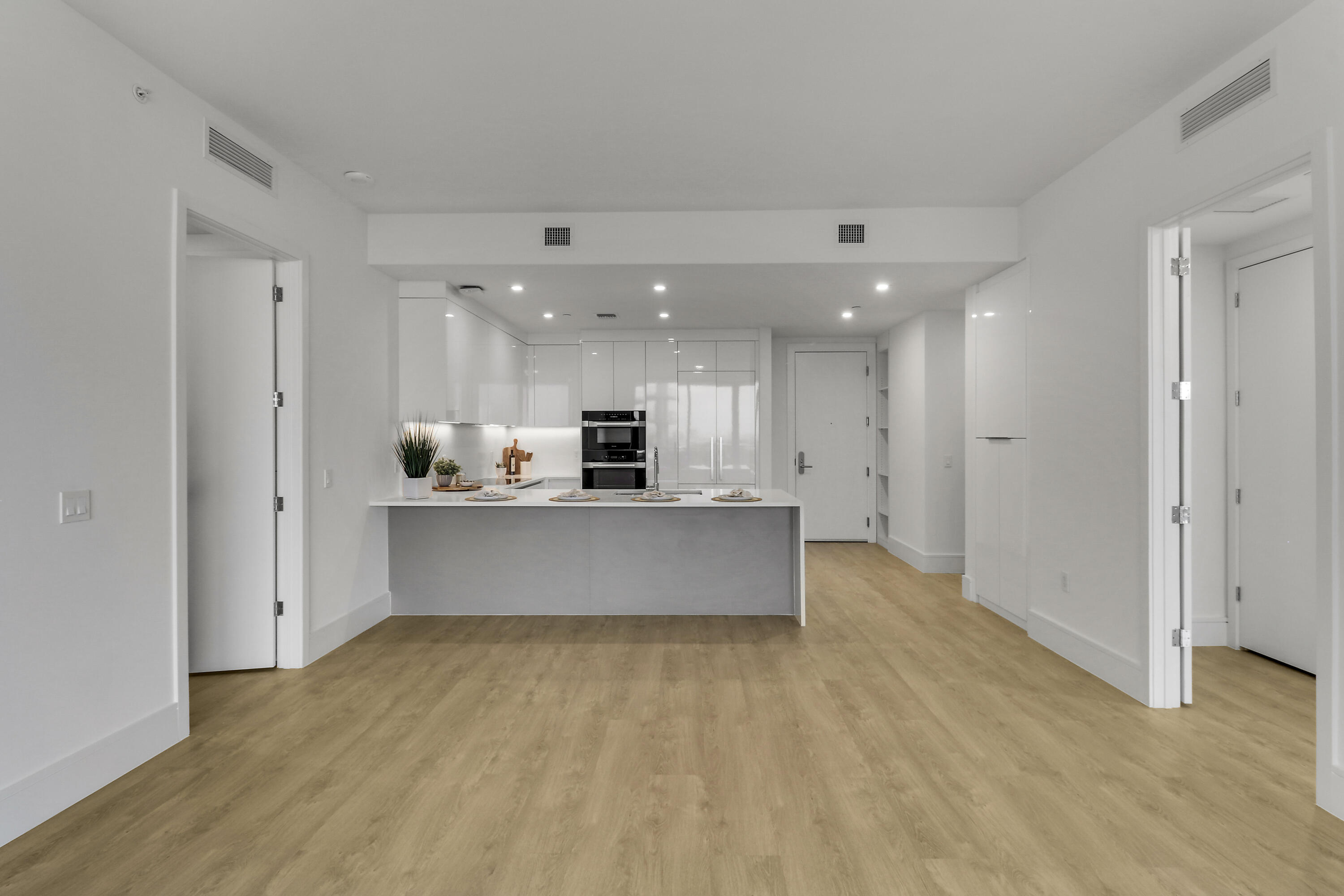NAUTILUS 220 CONDO - Residential