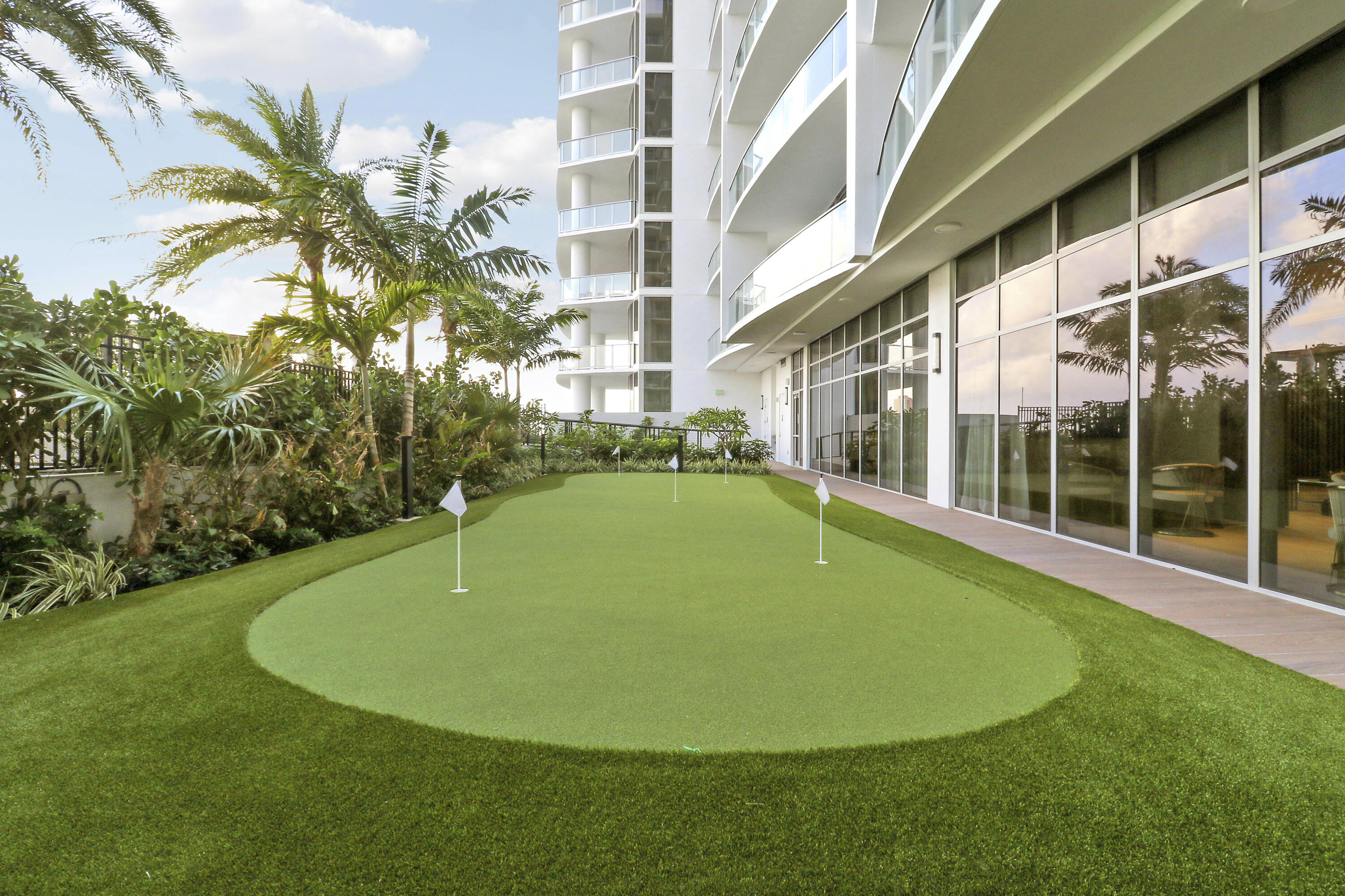NAUTILUS 220 CONDO - Residential