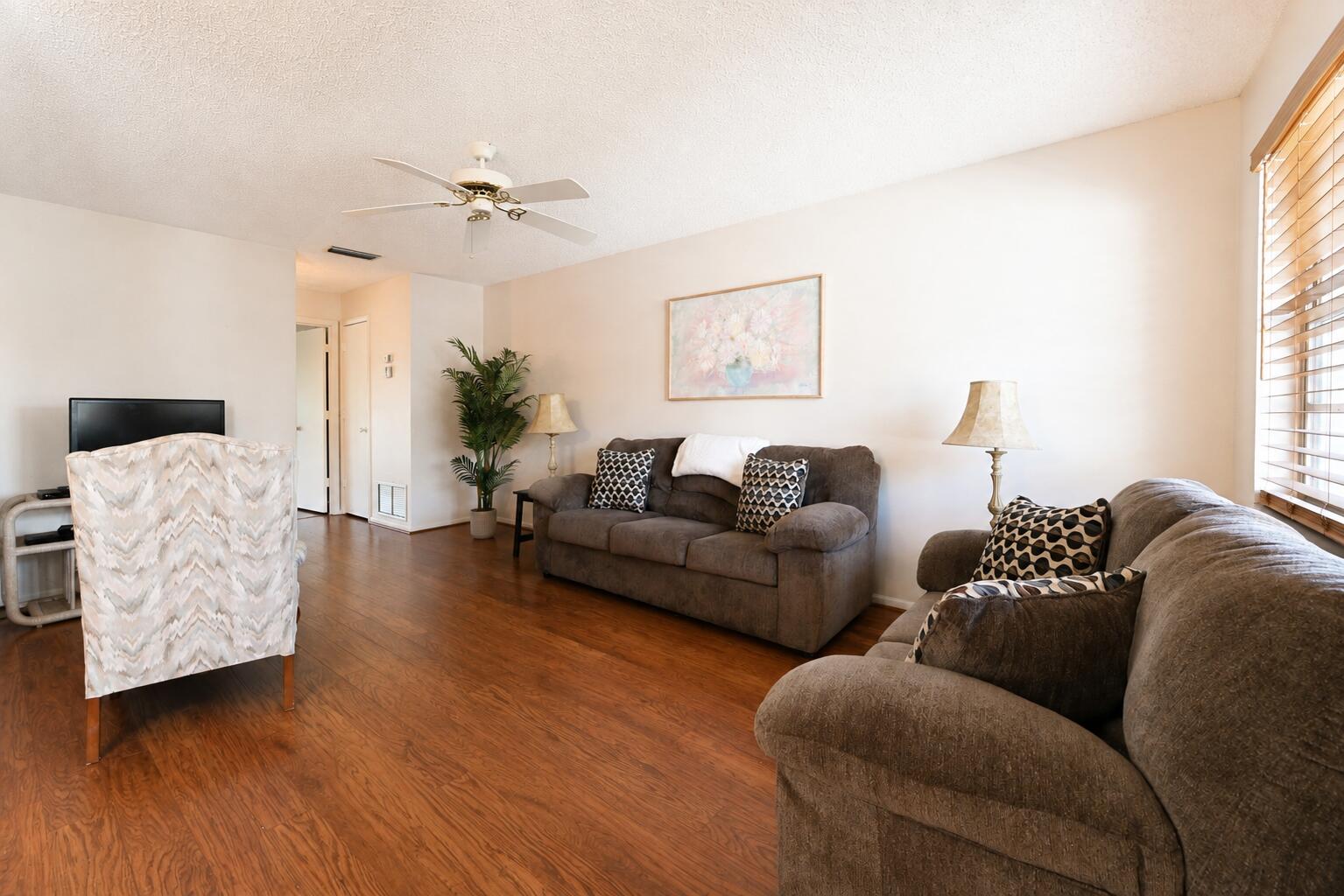 27 LAKE VISTA Trail 203