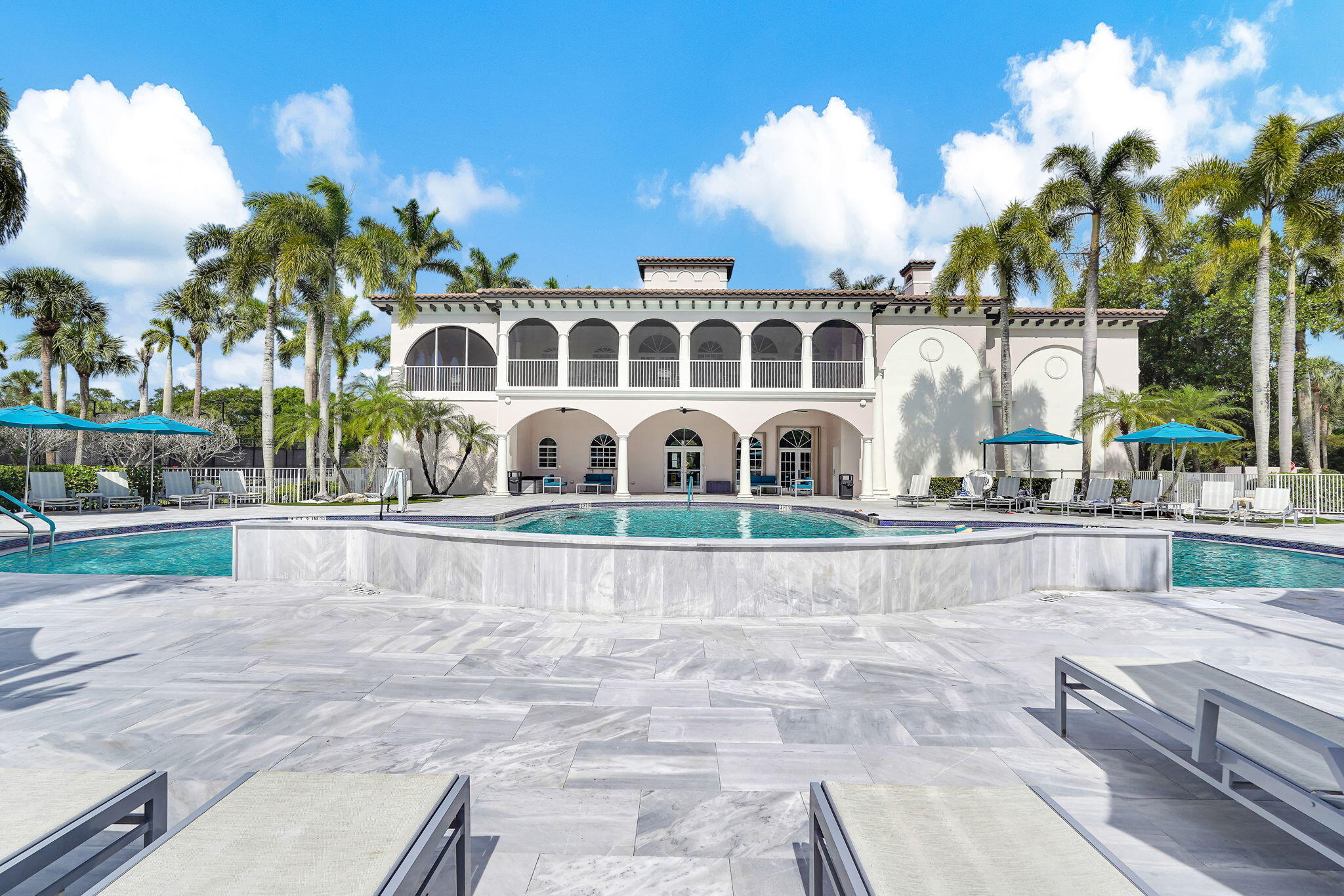 L'Hermitage : HERON BAY THREE - Residential