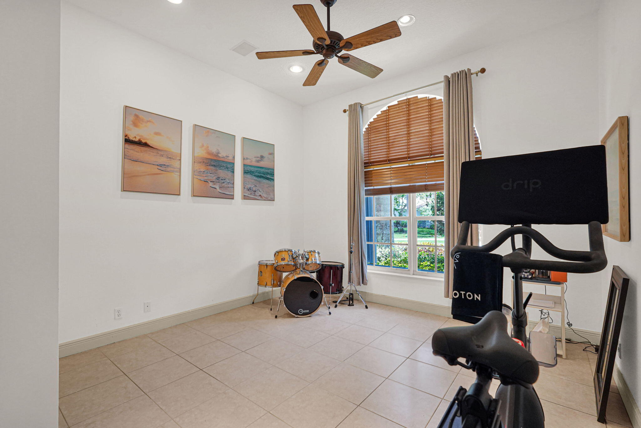 L'Hermitage : HERON BAY THREE - Residential