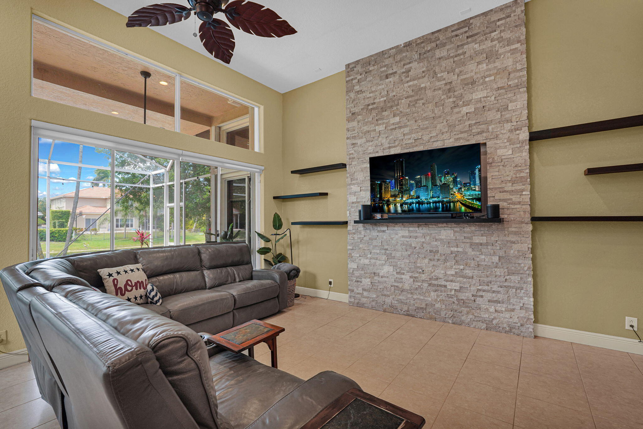 L'Hermitage : HERON BAY THREE - Residential