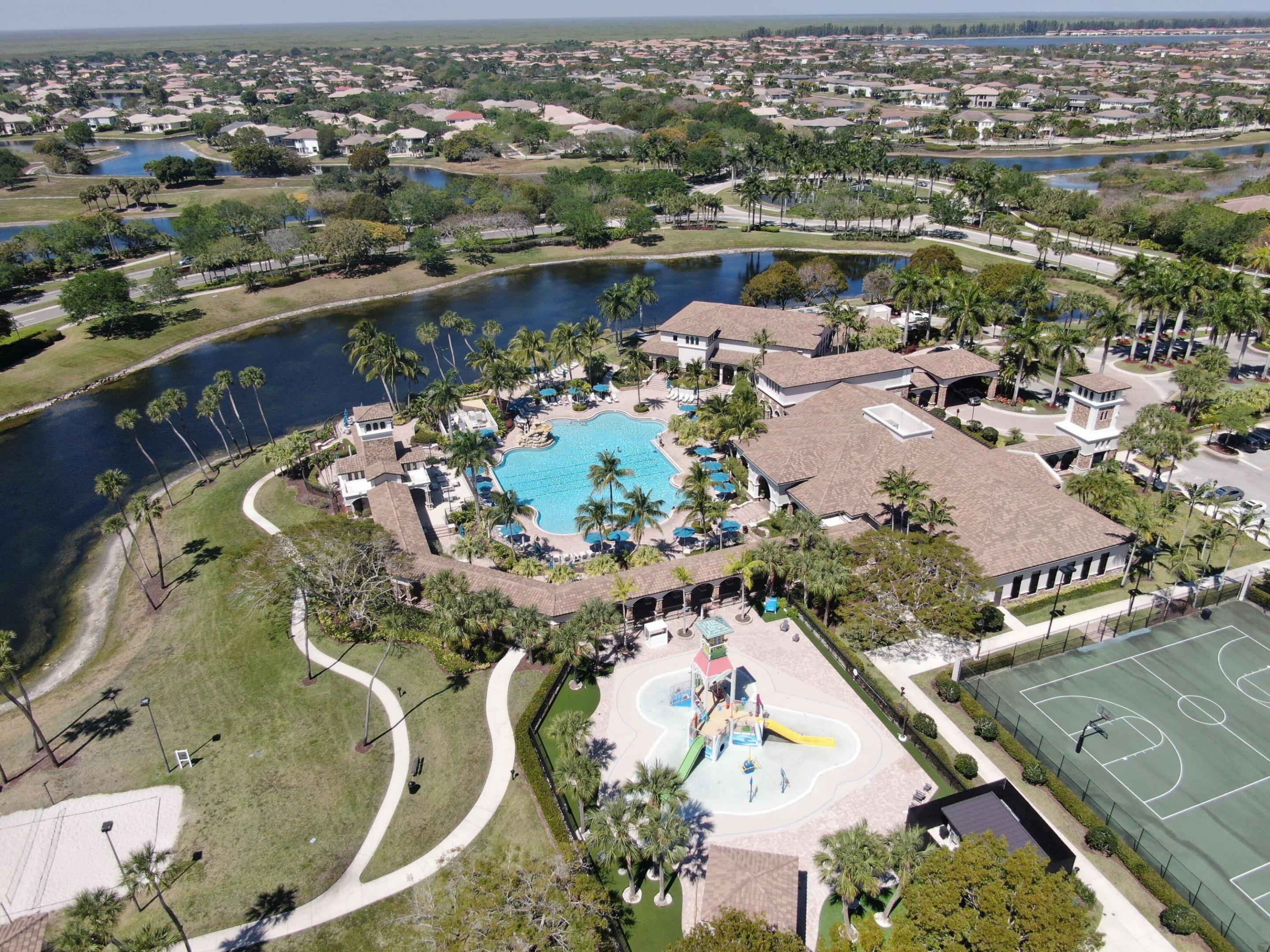 L'Hermitage : HERON BAY THREE - Residential