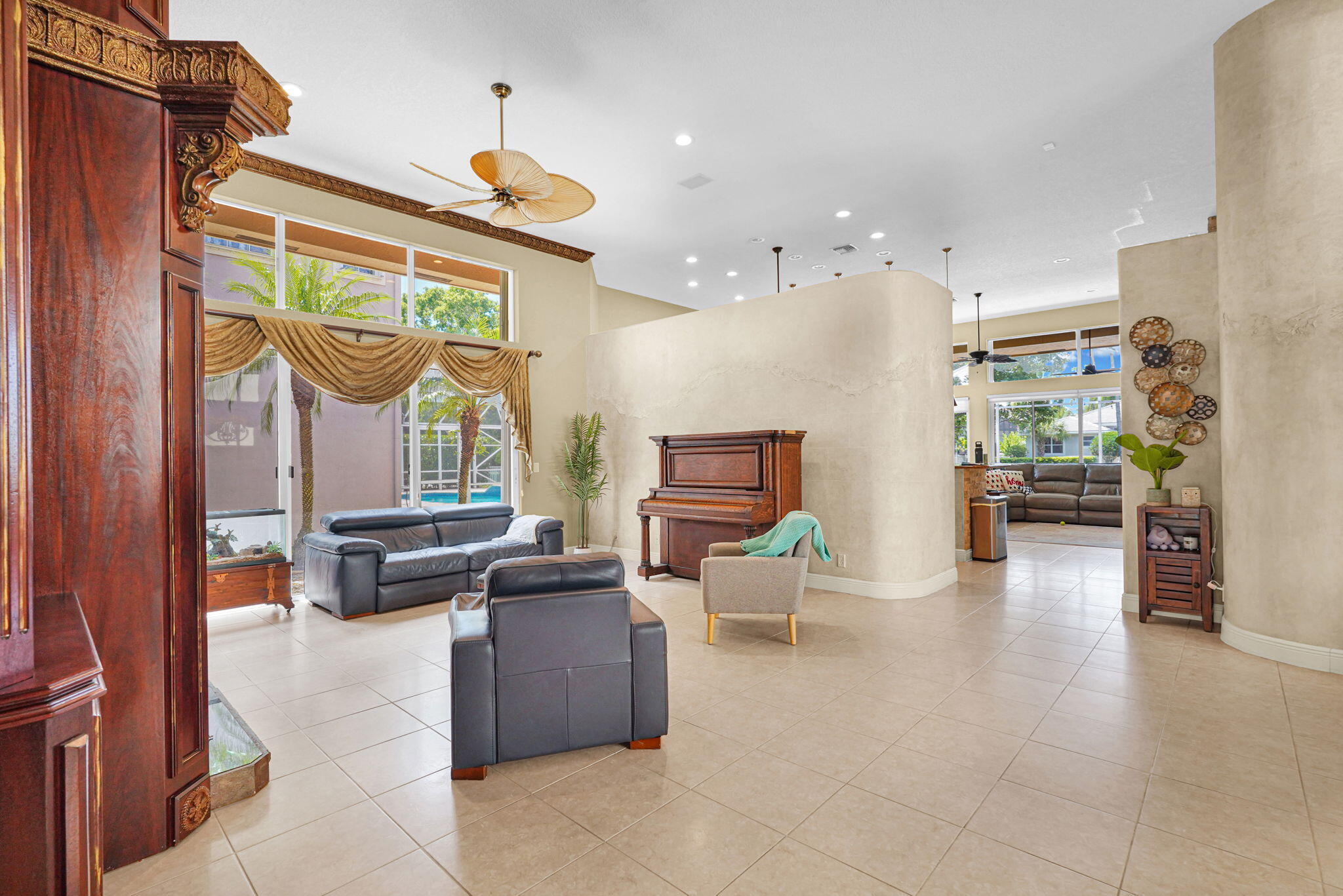 L'Hermitage : HERON BAY THREE - Residential