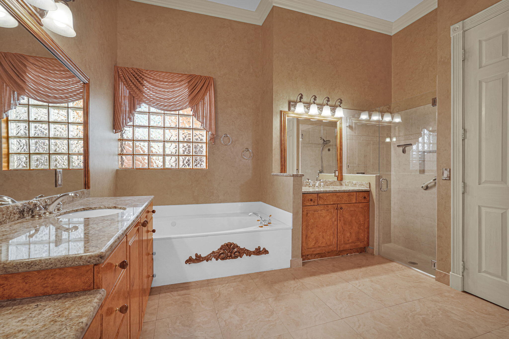 L'Hermitage : HERON BAY THREE - Residential