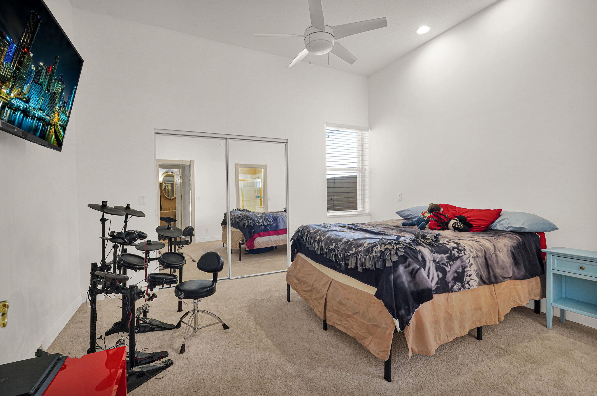 L'Hermitage : HERON BAY THREE - Residential