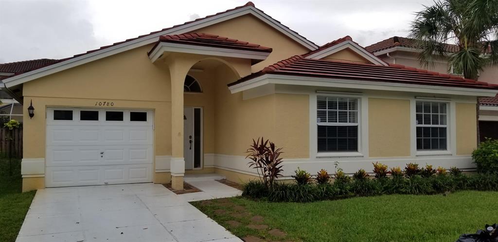 Beautiful house with one car garage in HIDDEN LAKE AT BOCA CHASE COMMUNITY. Split bedrooms floor plan. No carpet. A rated school. Community pool and tennis. Nearby shopping and restaurants. South Regional Park with natural trails, dog park and amphitheater just minutes away.