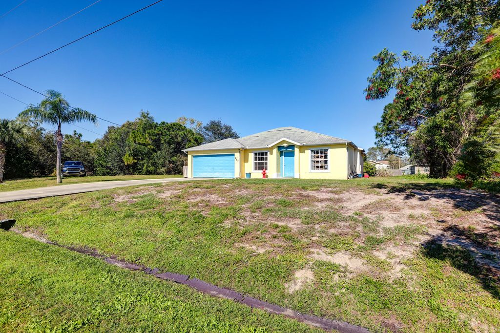 Photo of 467 SW Copperfield Avenue, Port Saint Lucie, FL 34953 (MLS # R10955737)