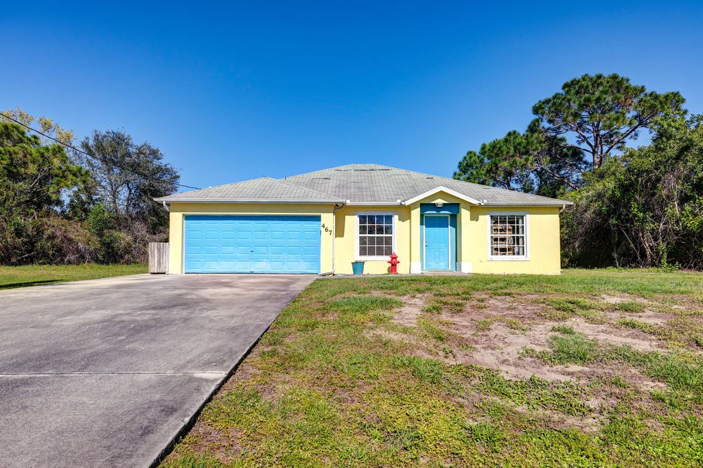 Photo of 467 SW Copperfield Avenue, Port Saint Lucie, FL 34953 (MLS # R10955737)
